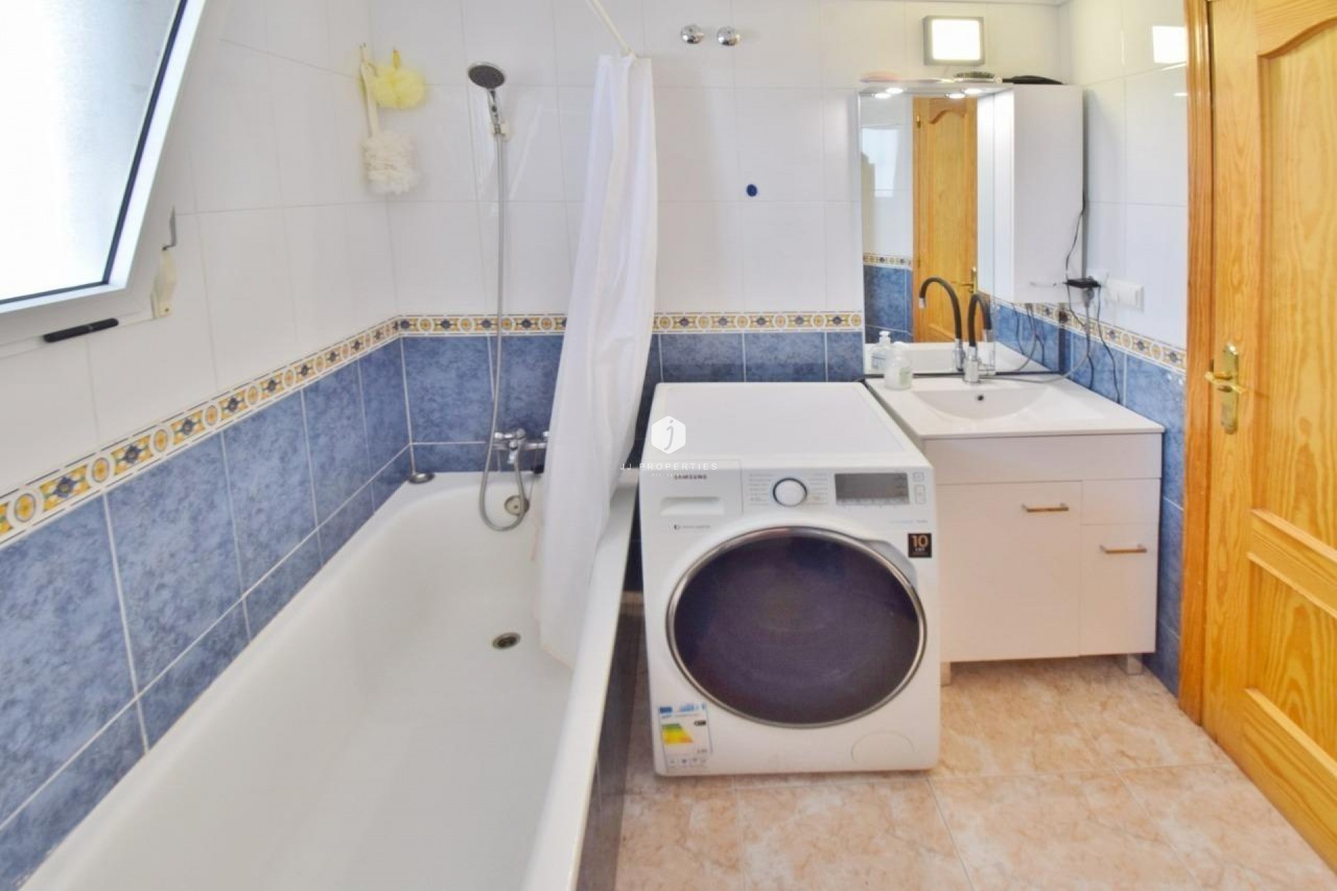 Segunda mano - Apartamento / piso -
Torrevieja - Nueva Torrevieja