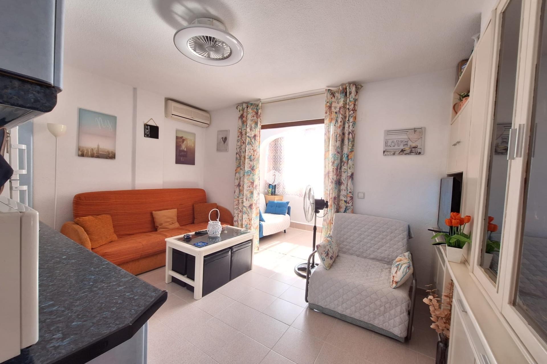 Segunda mano - Apartamento / piso -
Torrevieja - Nueva Torrevieja