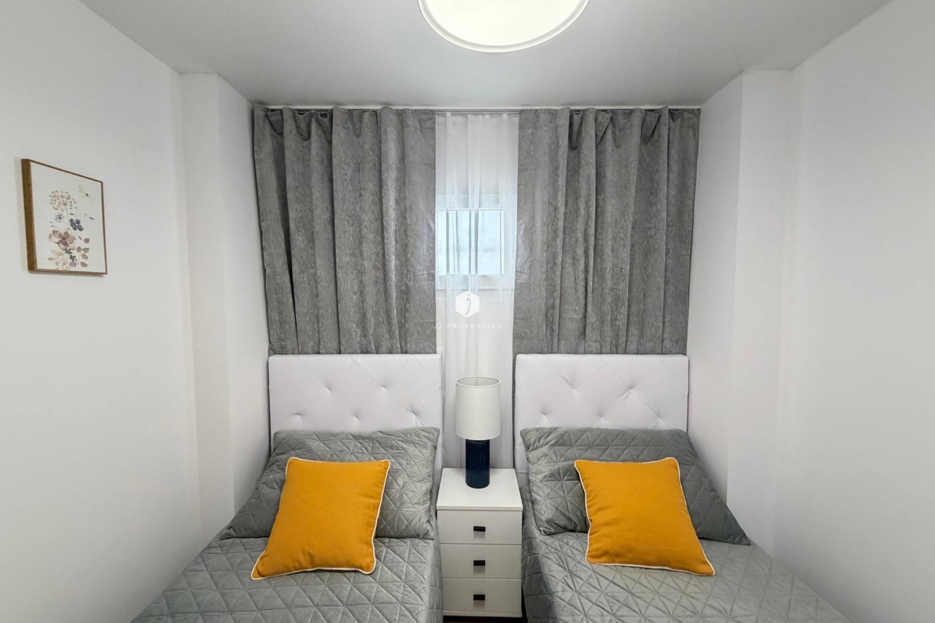 Segunda mano - Apartamento / piso -
Torrevieja - Nueva Torrevieja