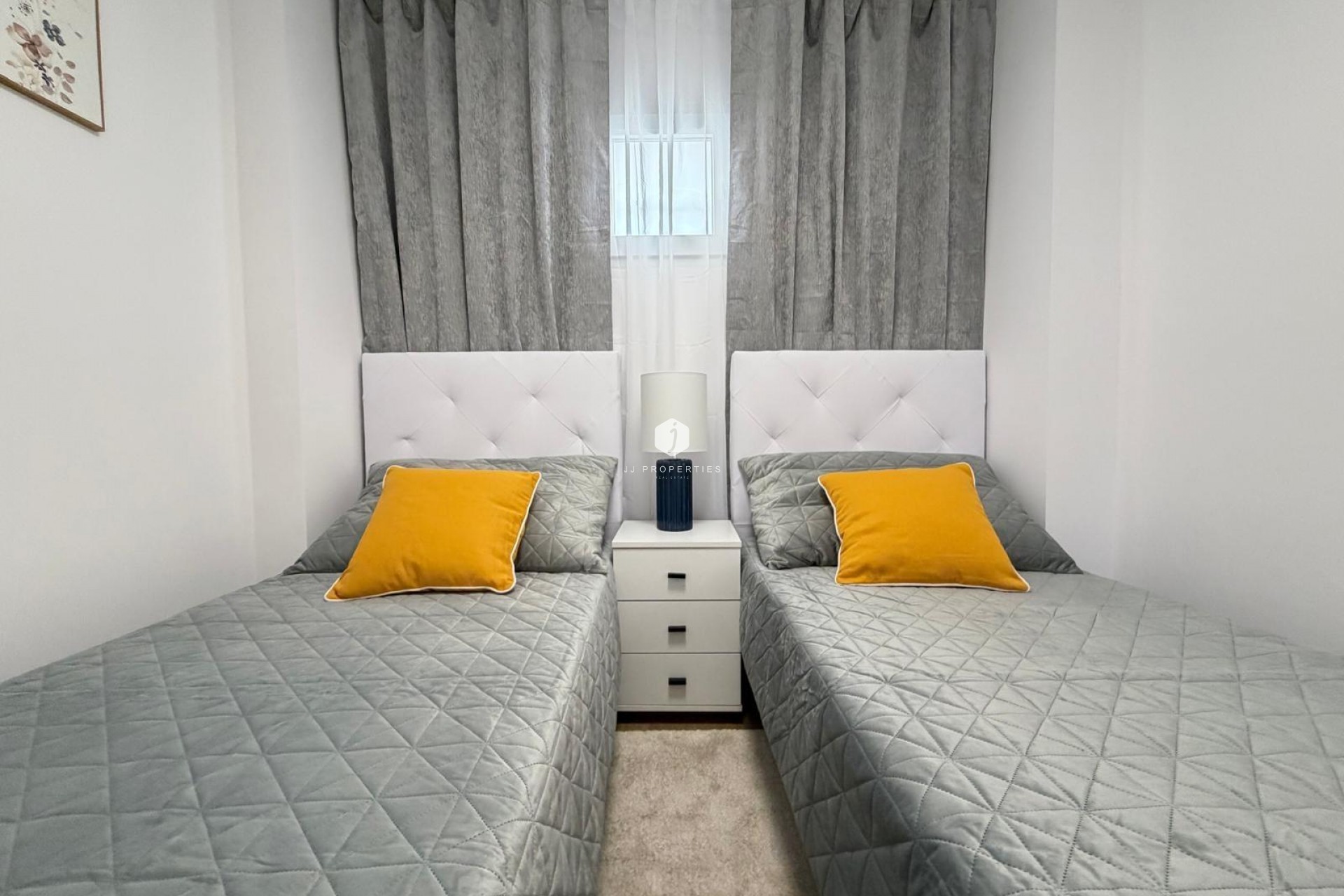 Segunda mano - Apartamento / piso -
Torrevieja - Nueva Torrevieja