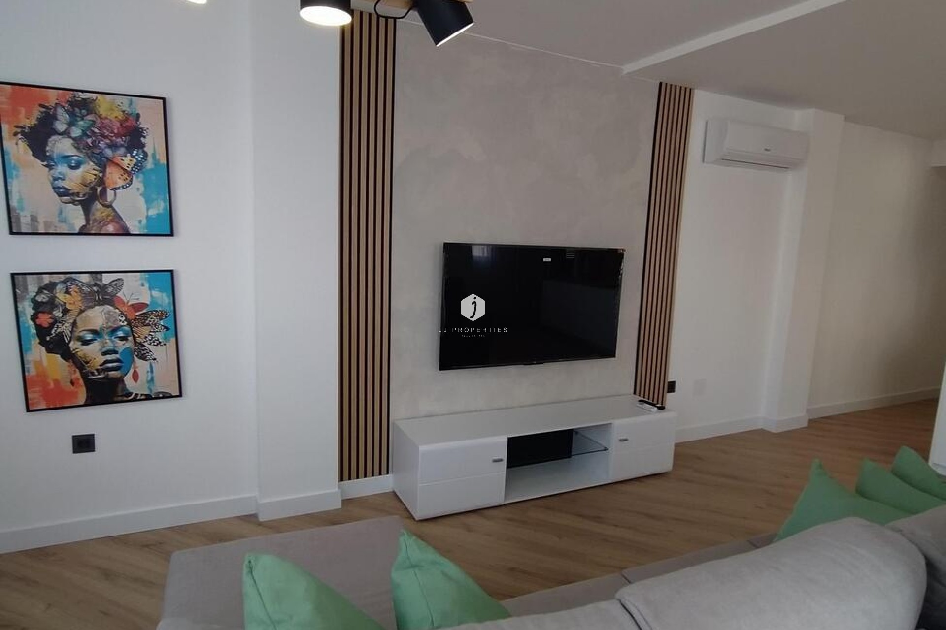 Segunda mano - Apartamento / piso -
Torrevieja - PARQUE DE LAS NACIONES