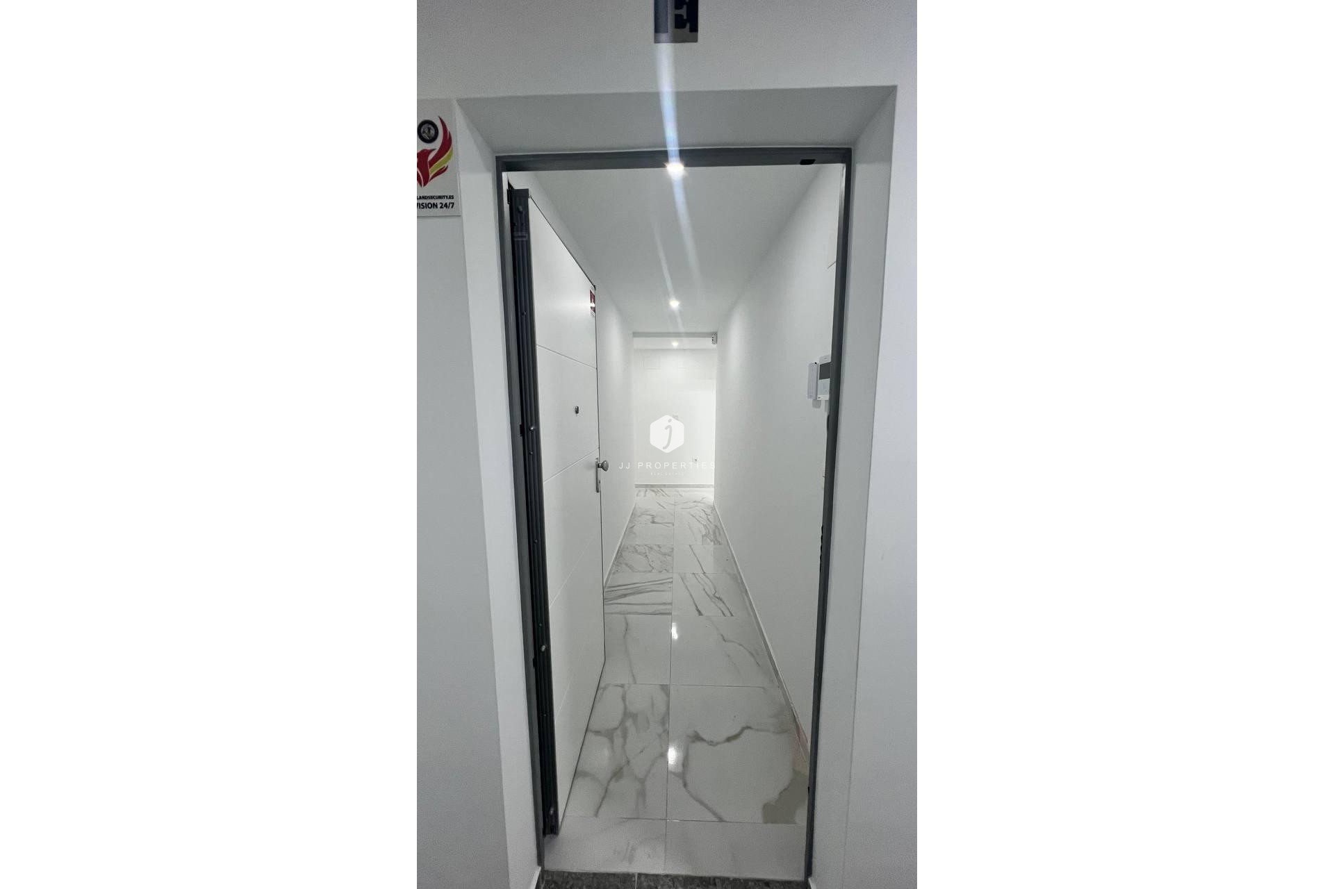 Segunda mano - Apartamento / piso -
Torrevieja - PARQUE DE LAS NACIONES