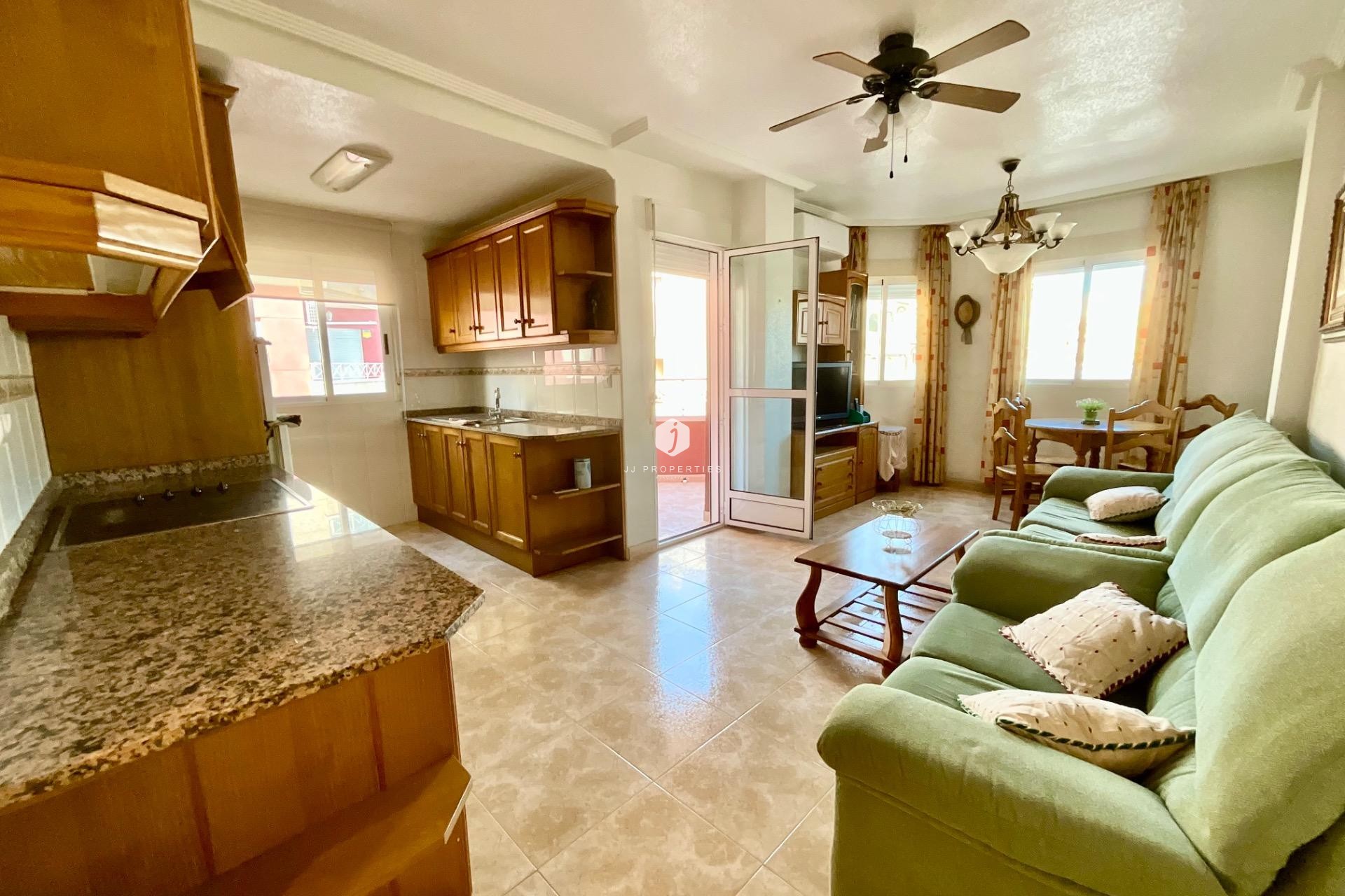 Segunda mano - Apartamento / piso -
Torrevieja - PARQUE DE LAS NACIONES