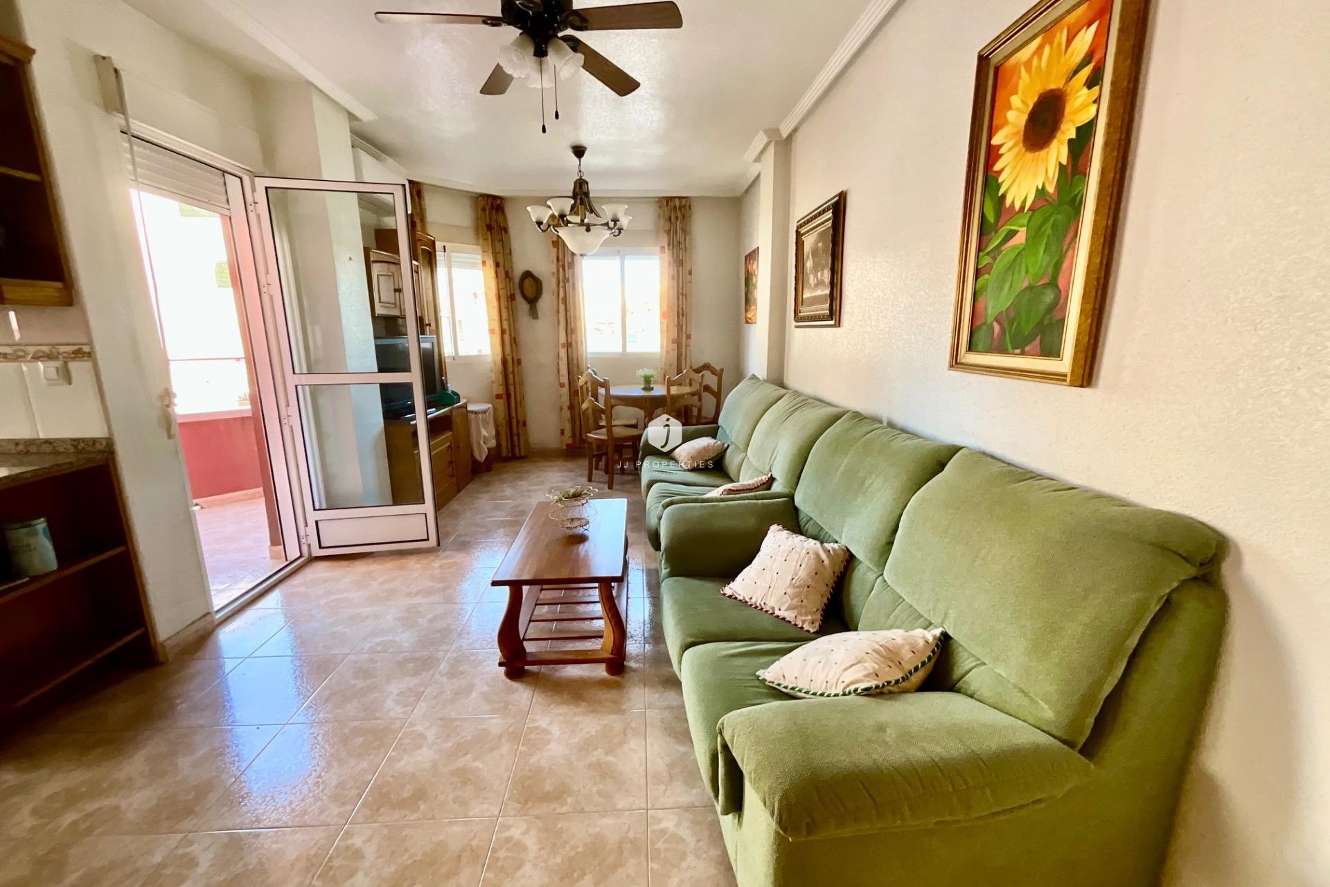 Segunda mano - Apartamento / piso -
Torrevieja - PARQUE DE LAS NACIONES