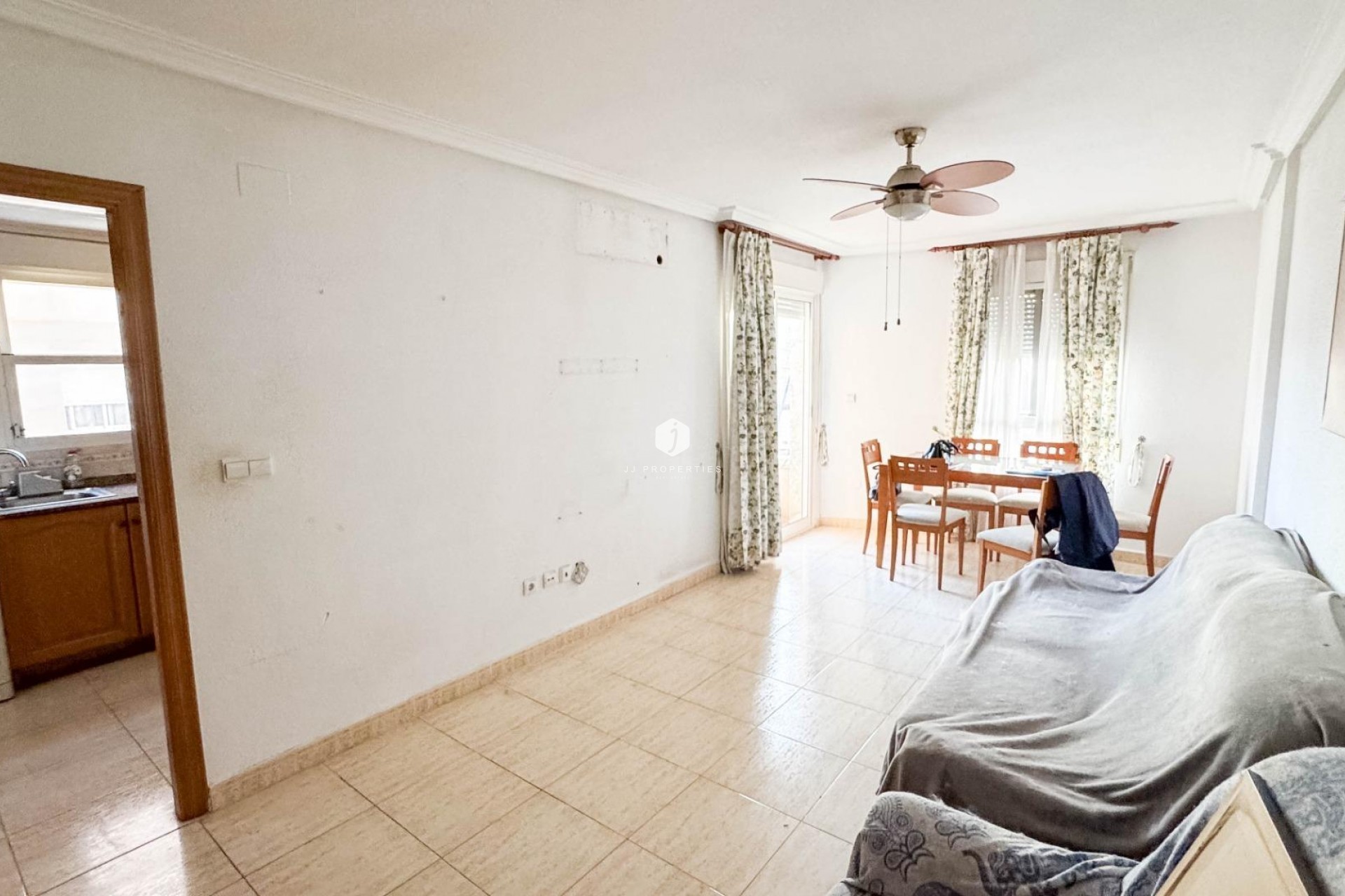 Segunda mano - Apartamento / piso -
Torrevieja - PARQUE DE LAS NACIONES