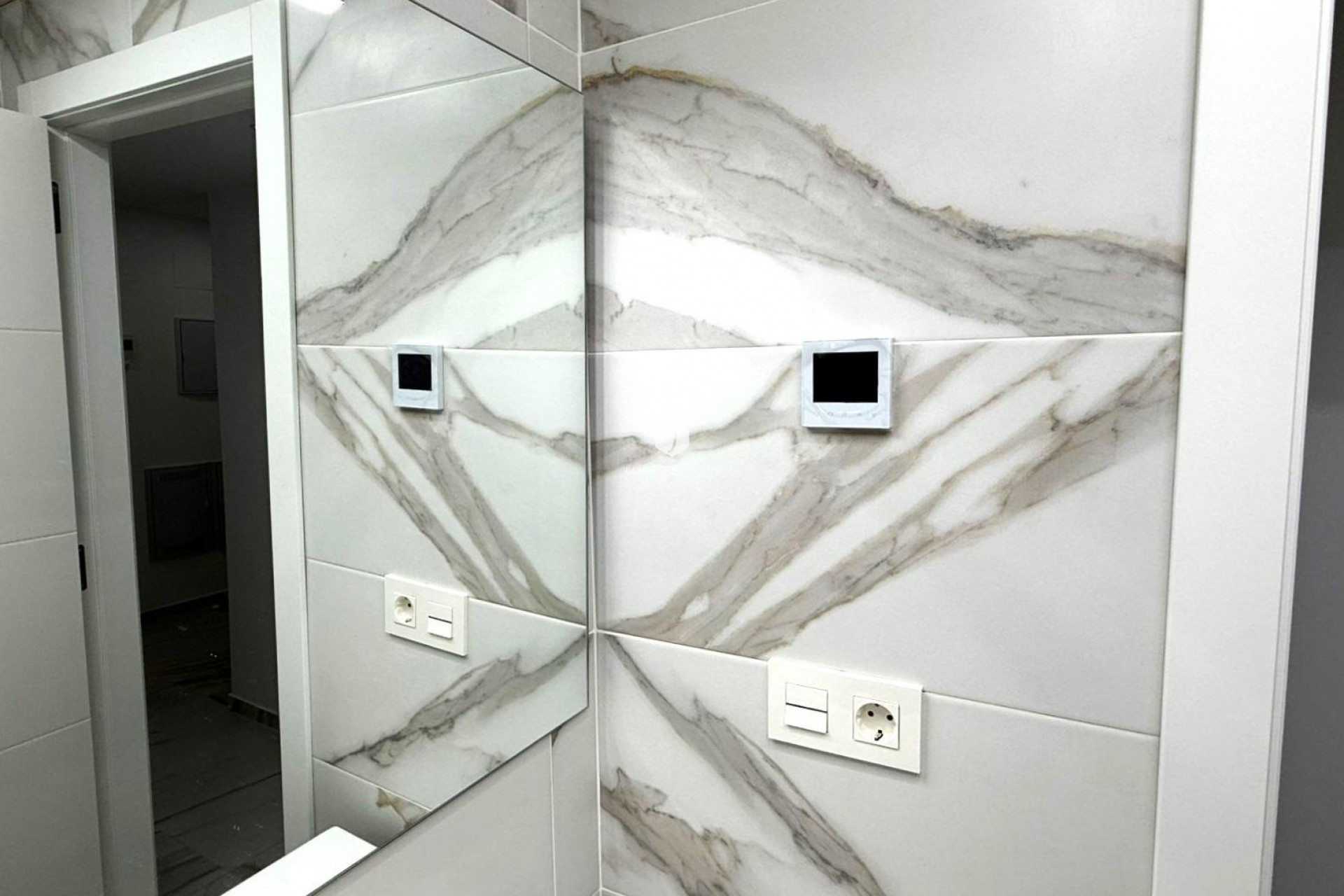 Segunda mano - Apartamento / piso -
Torrevieja - PARQUE DE LAS NACIONES