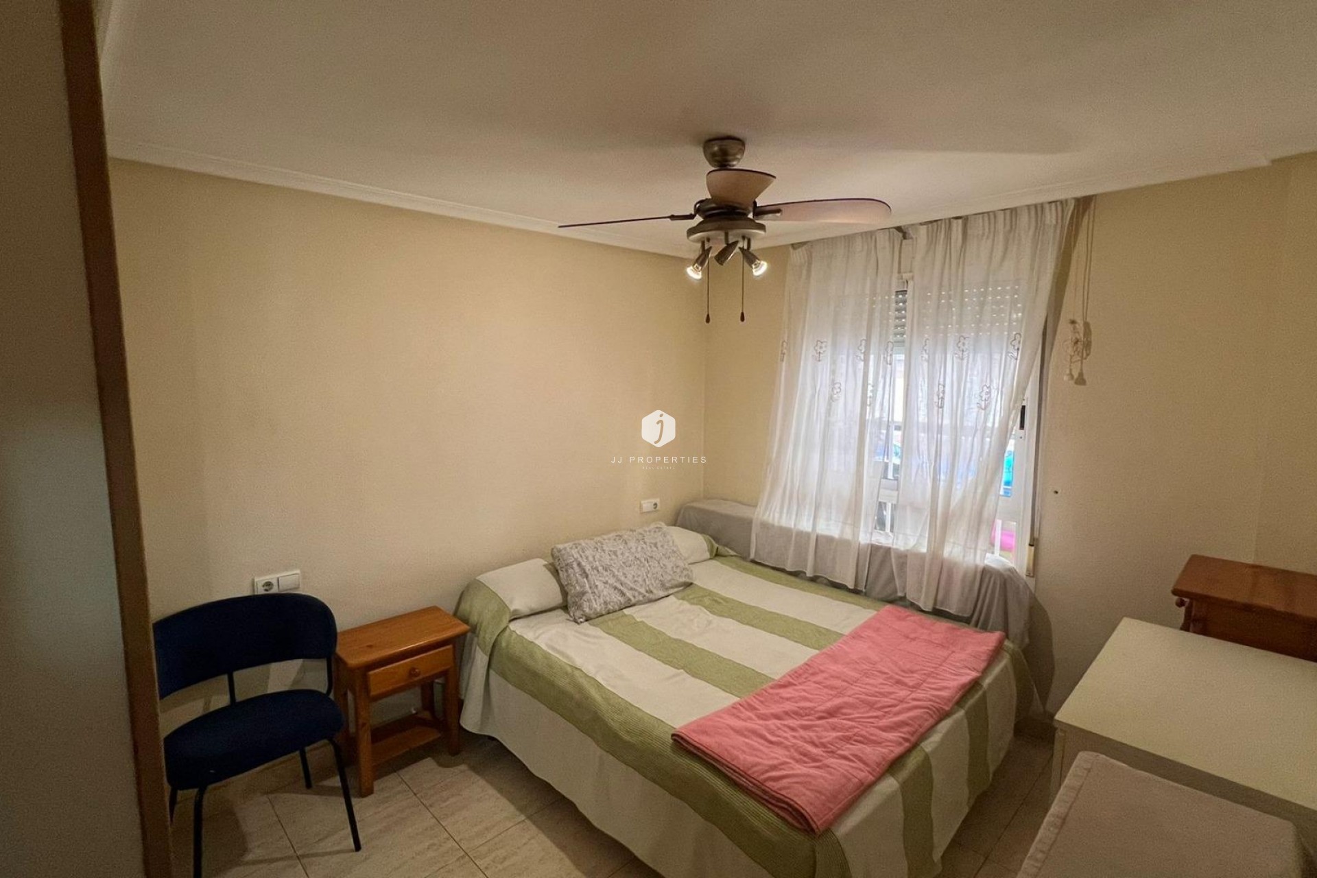 Segunda mano - Apartamento / piso -
Torrevieja - PARQUE DE LAS NACIONES