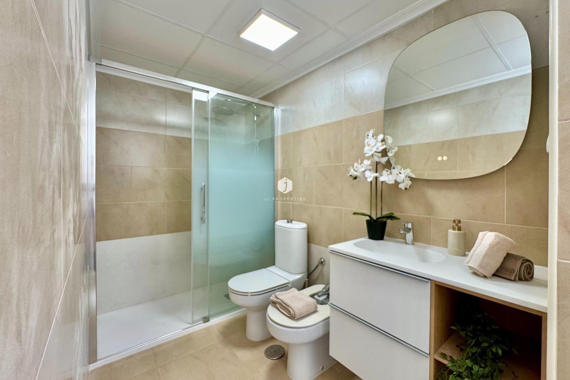 Segunda mano - Apartamento / piso -
Torrevieja - PARQUE DE LAS NACIONES