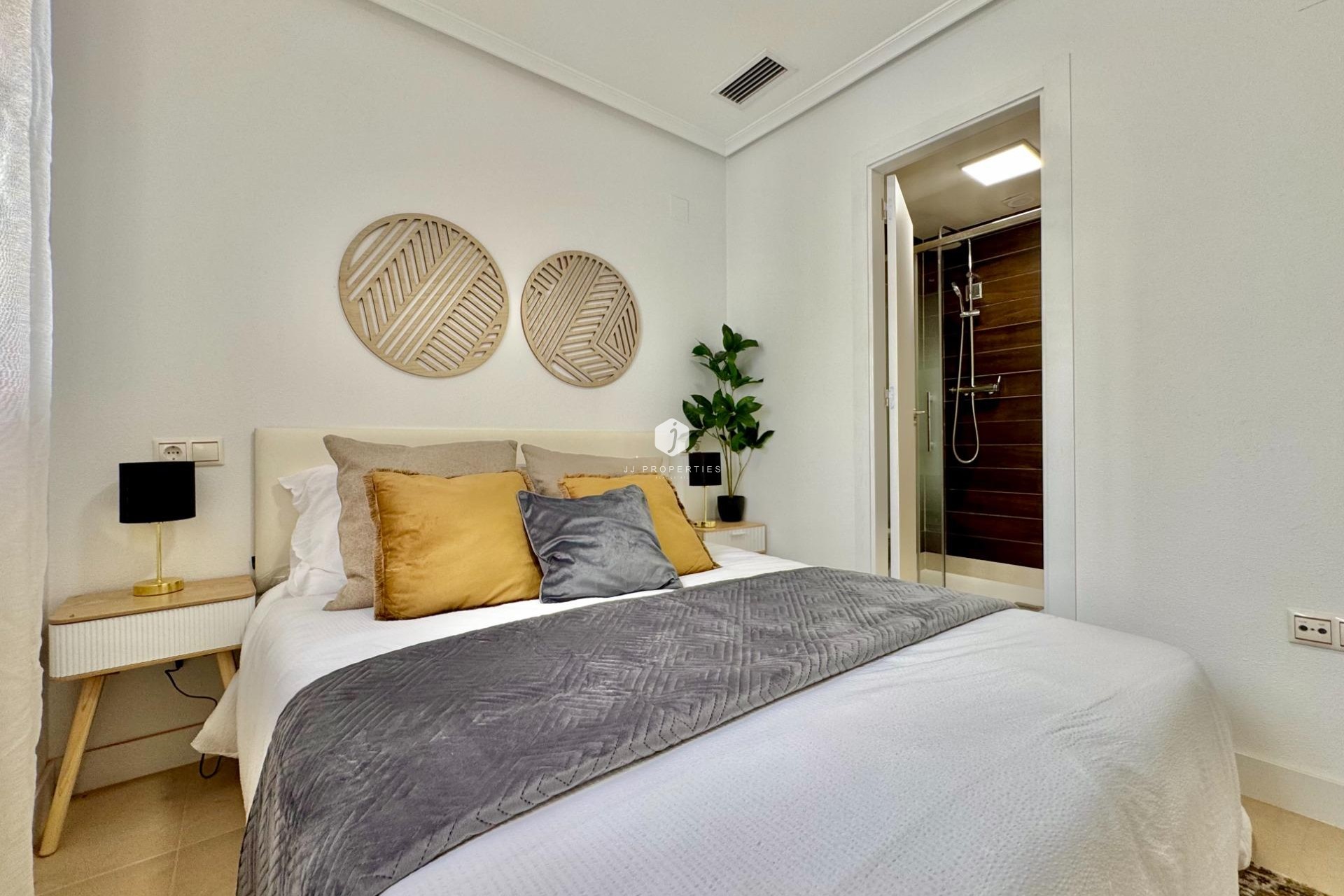 Segunda mano - Apartamento / piso -
Torrevieja - PARQUE DE LAS NACIONES