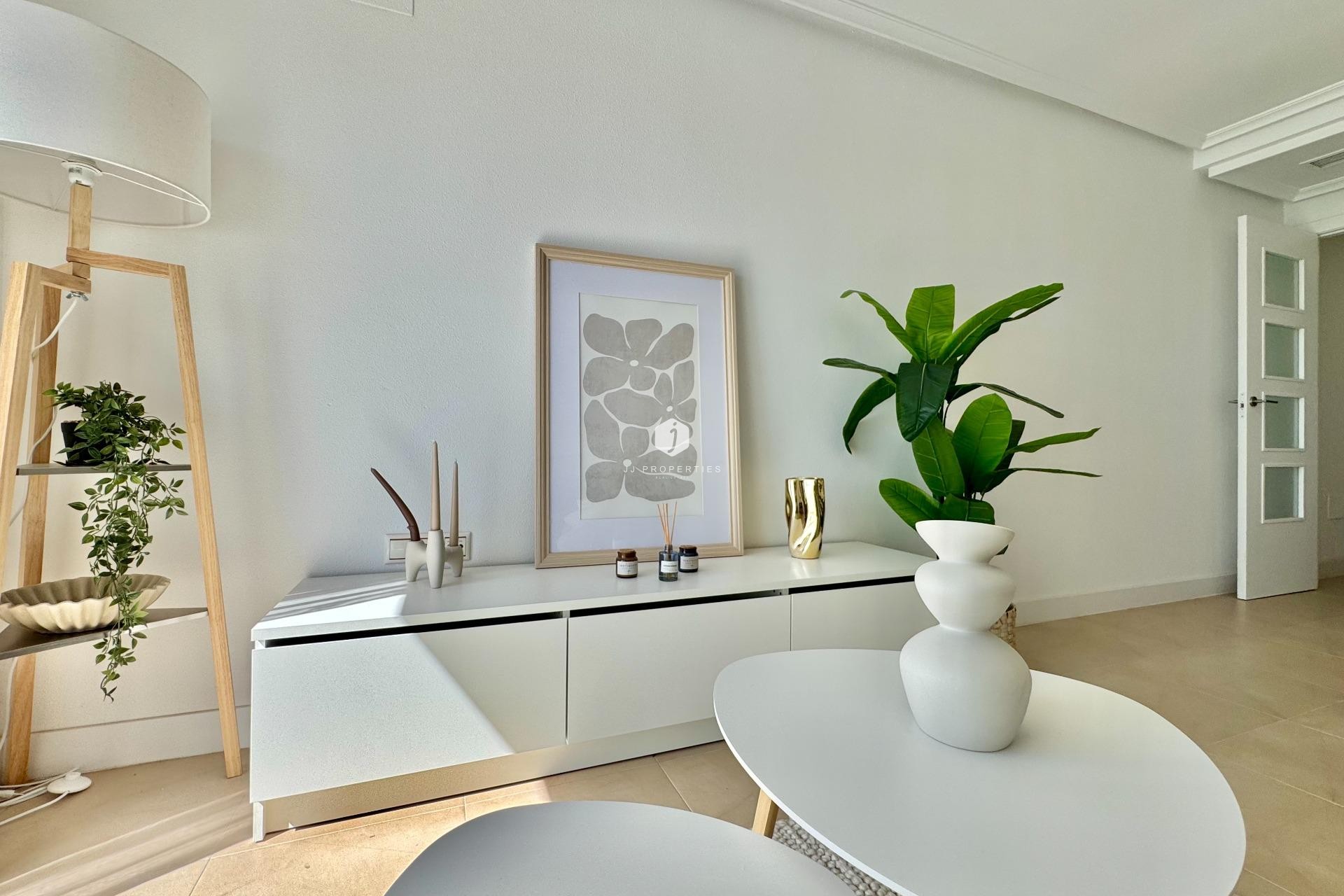 Segunda mano - Apartamento / piso -
Torrevieja - PARQUE DE LAS NACIONES