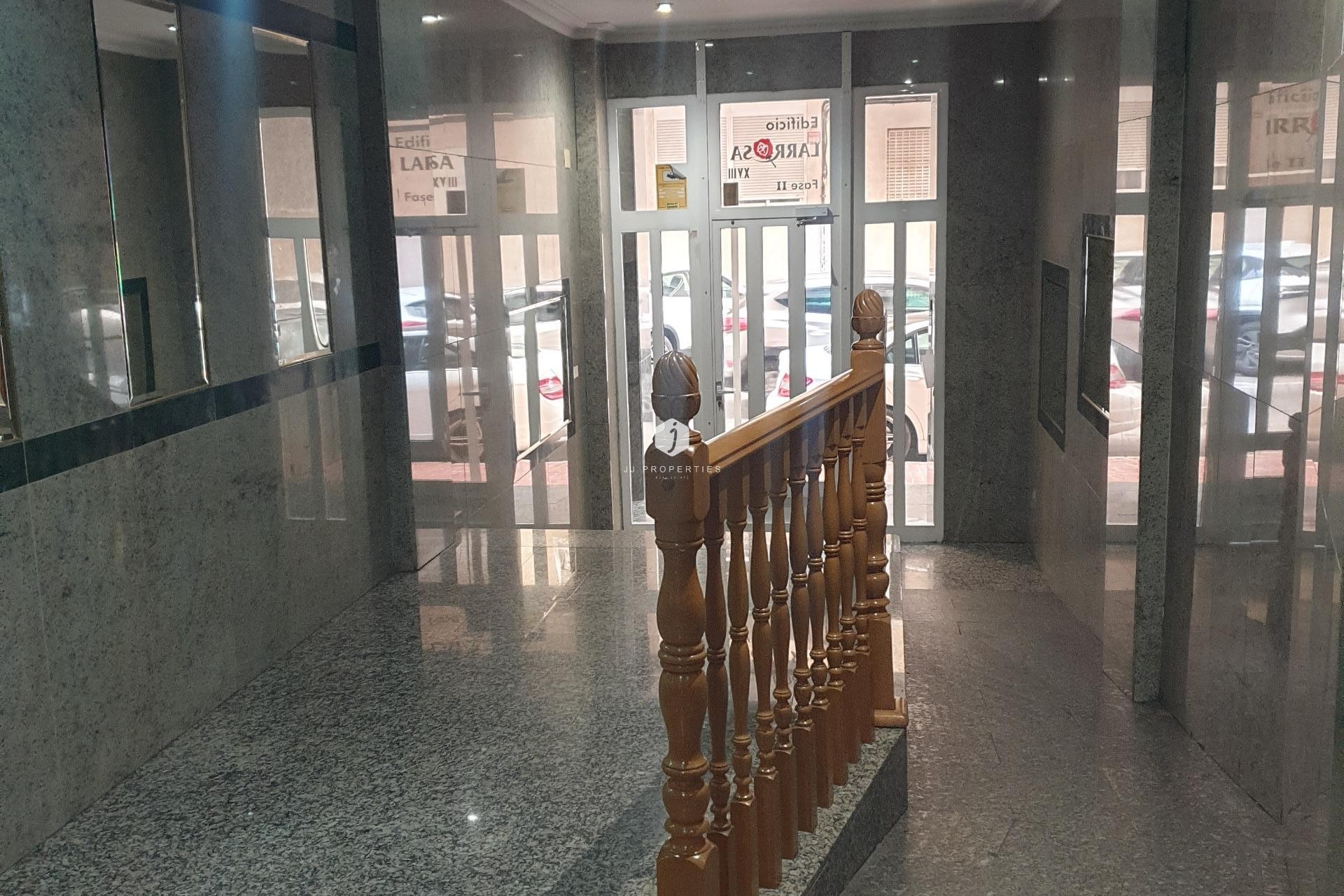 Segunda mano - Apartamento / piso -
Torrevieja - PARQUE DE LAS NACIONES