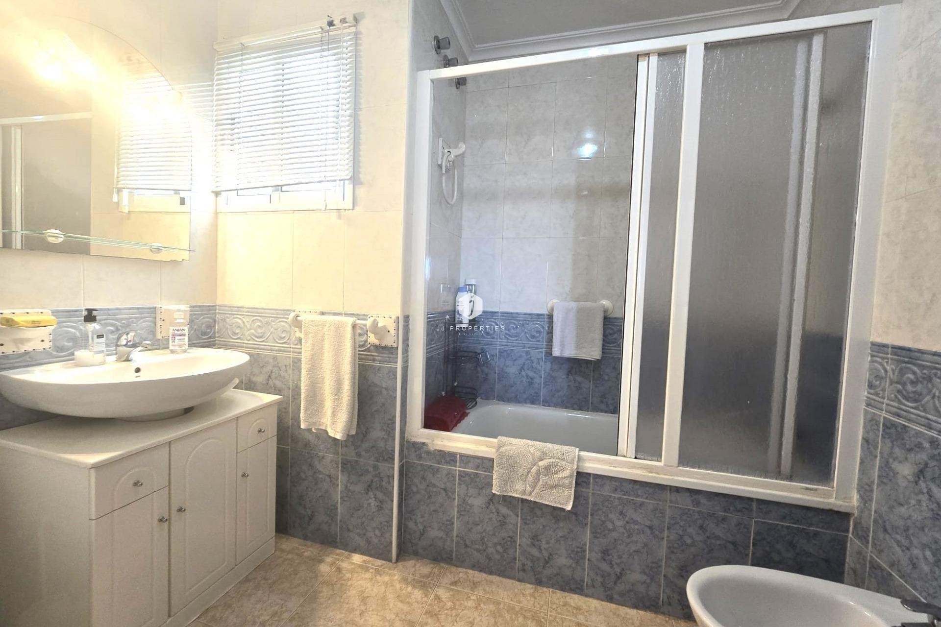 Segunda mano - Apartamento / piso -
Torrevieja - Parque las naciones