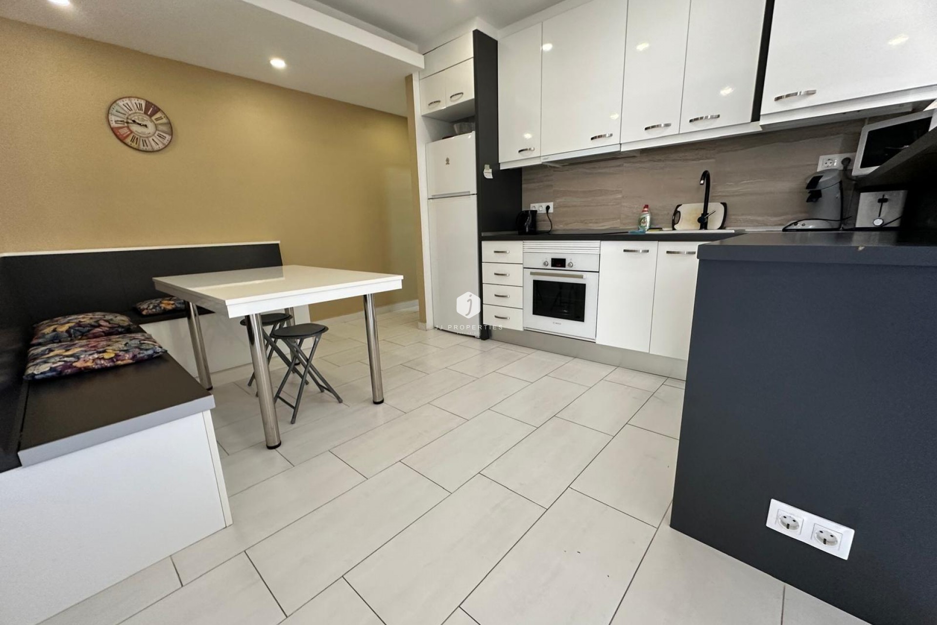 Segunda mano - Apartamento / piso -
Torrevieja - Paseo maritimo