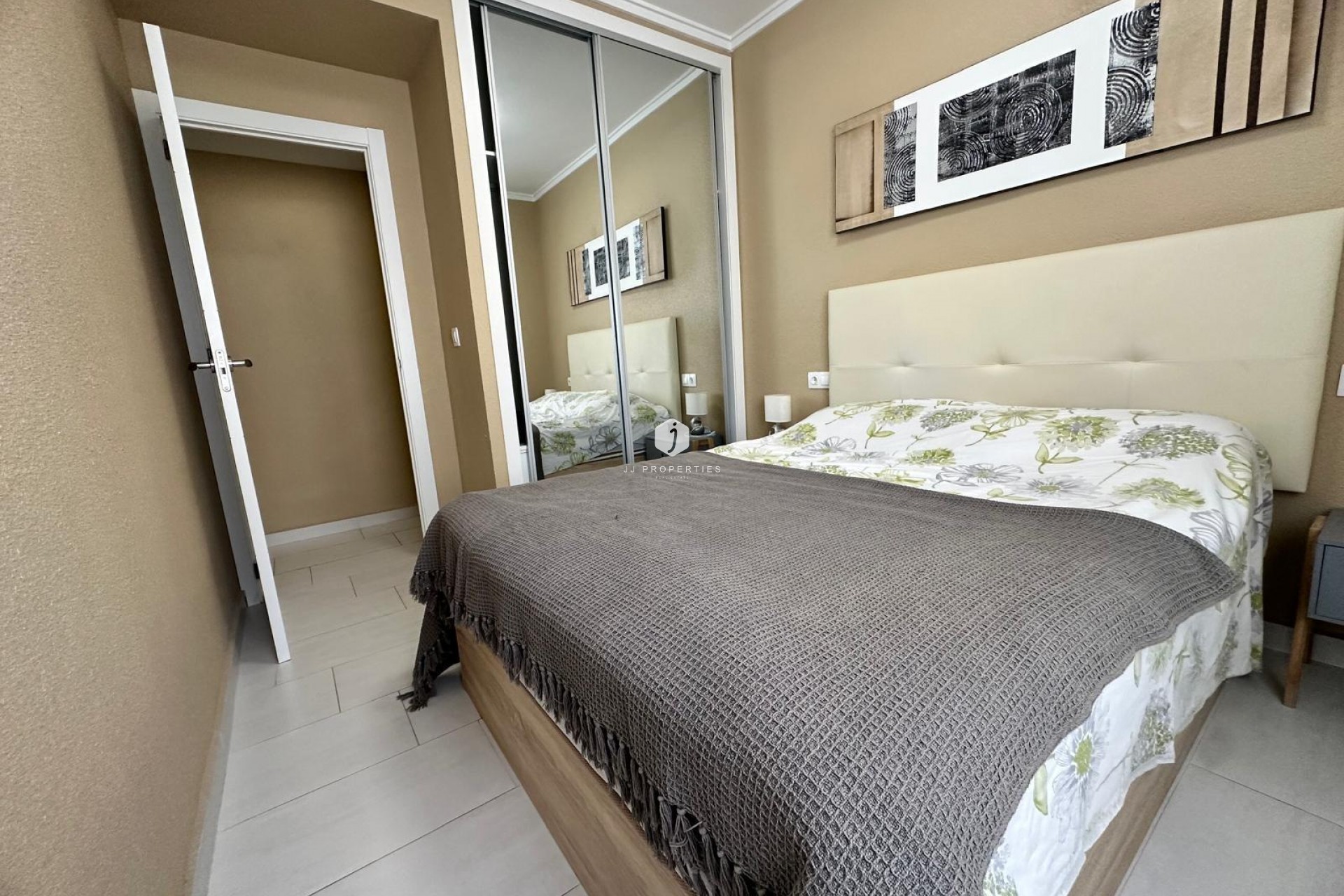 Segunda mano - Apartamento / piso -
Torrevieja - Paseo maritimo