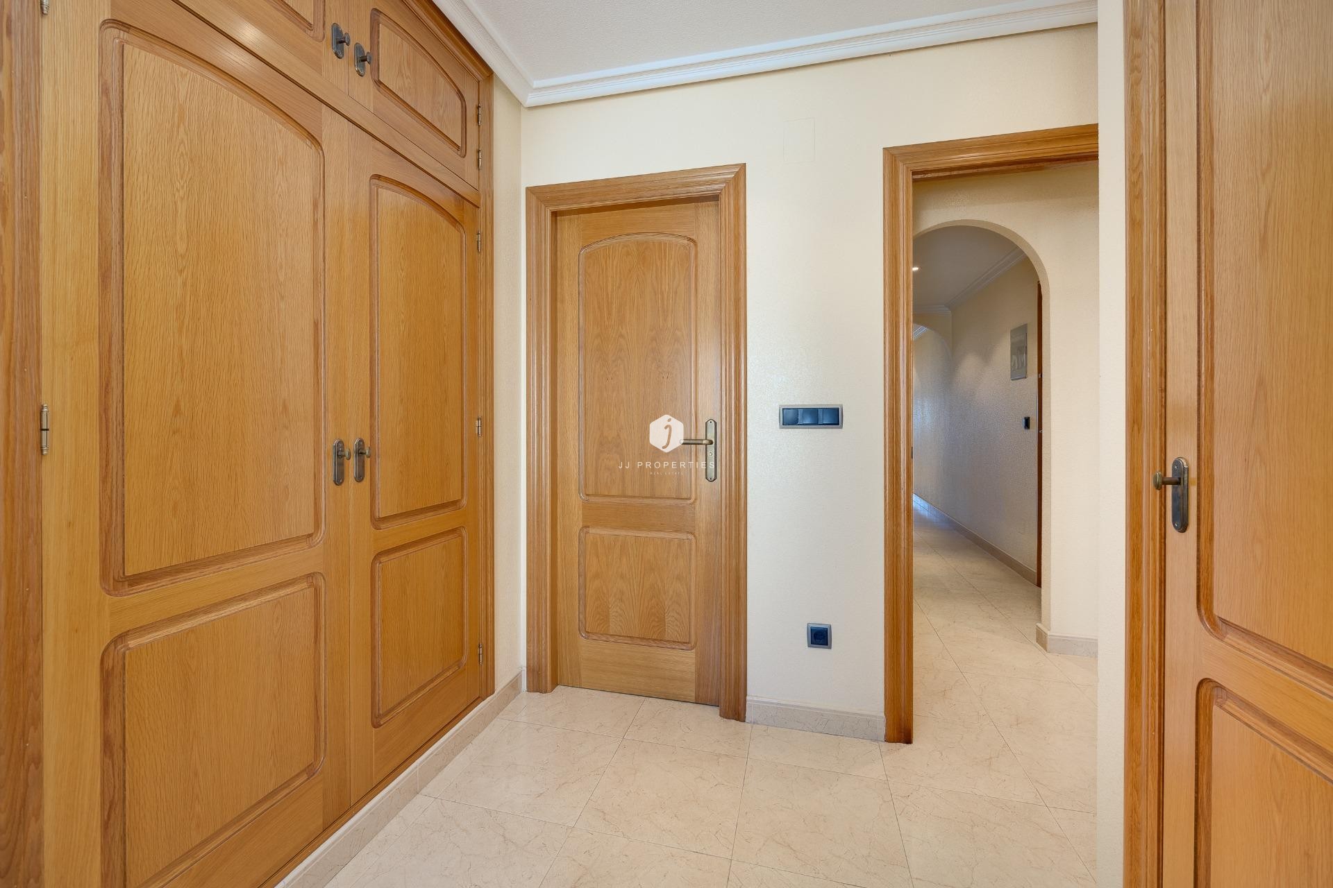 Segunda mano - Apartamento / piso -
Torrevieja - Paseo maritimo