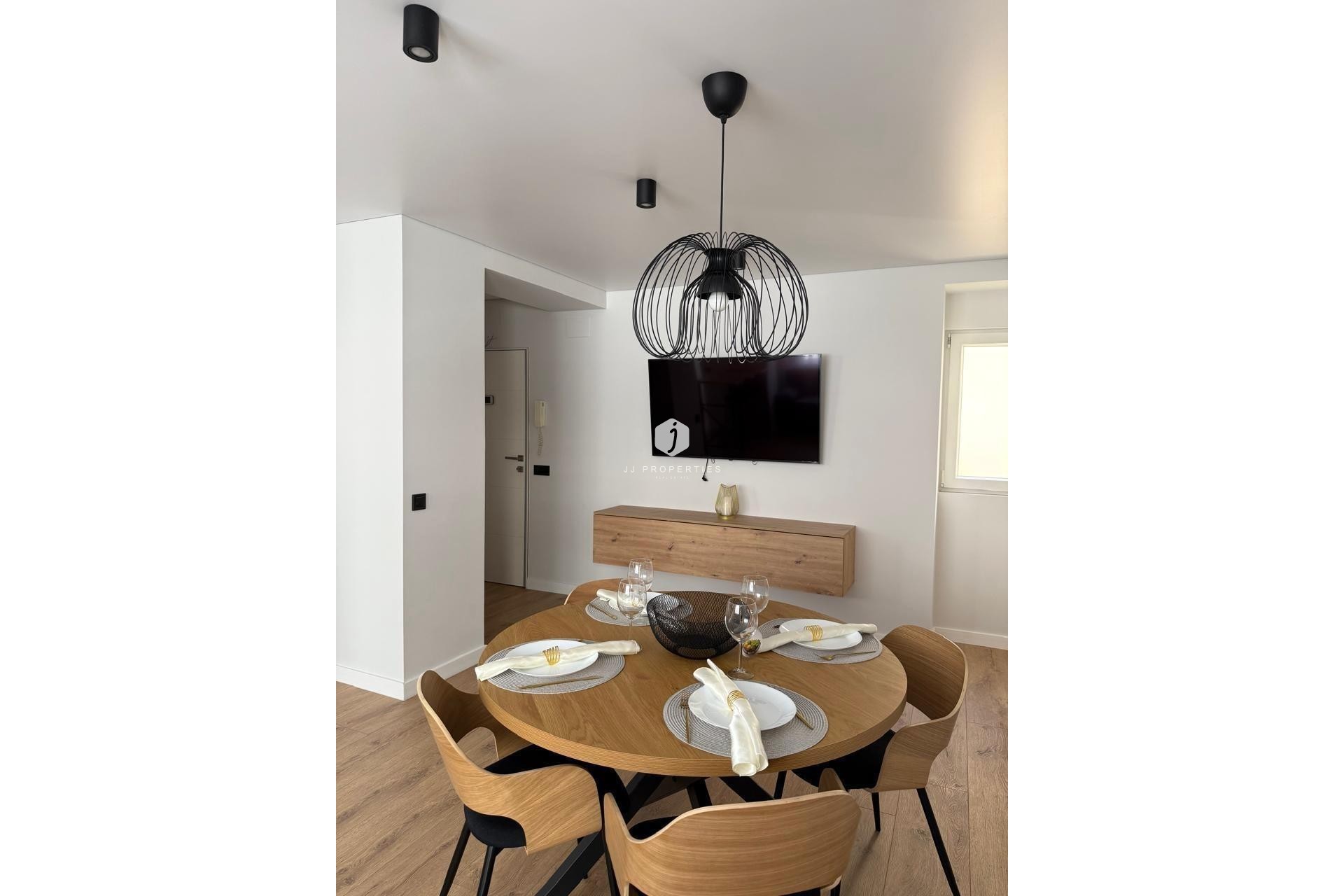 Segunda mano - Apartamento / piso -
Torrevieja - Paseo maritimo