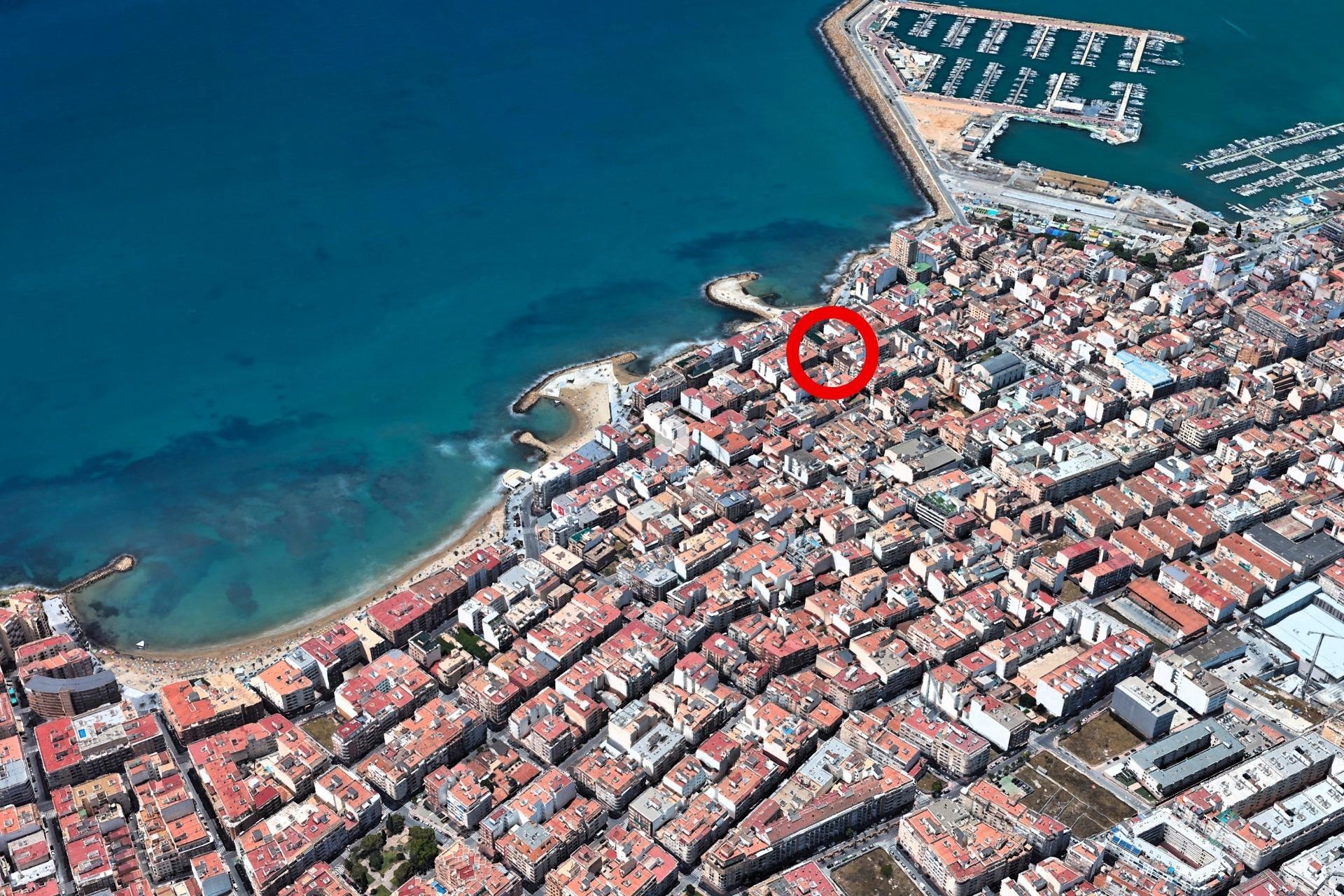 Segunda mano - Apartamento / piso -
Torrevieja - Paseo maritimo