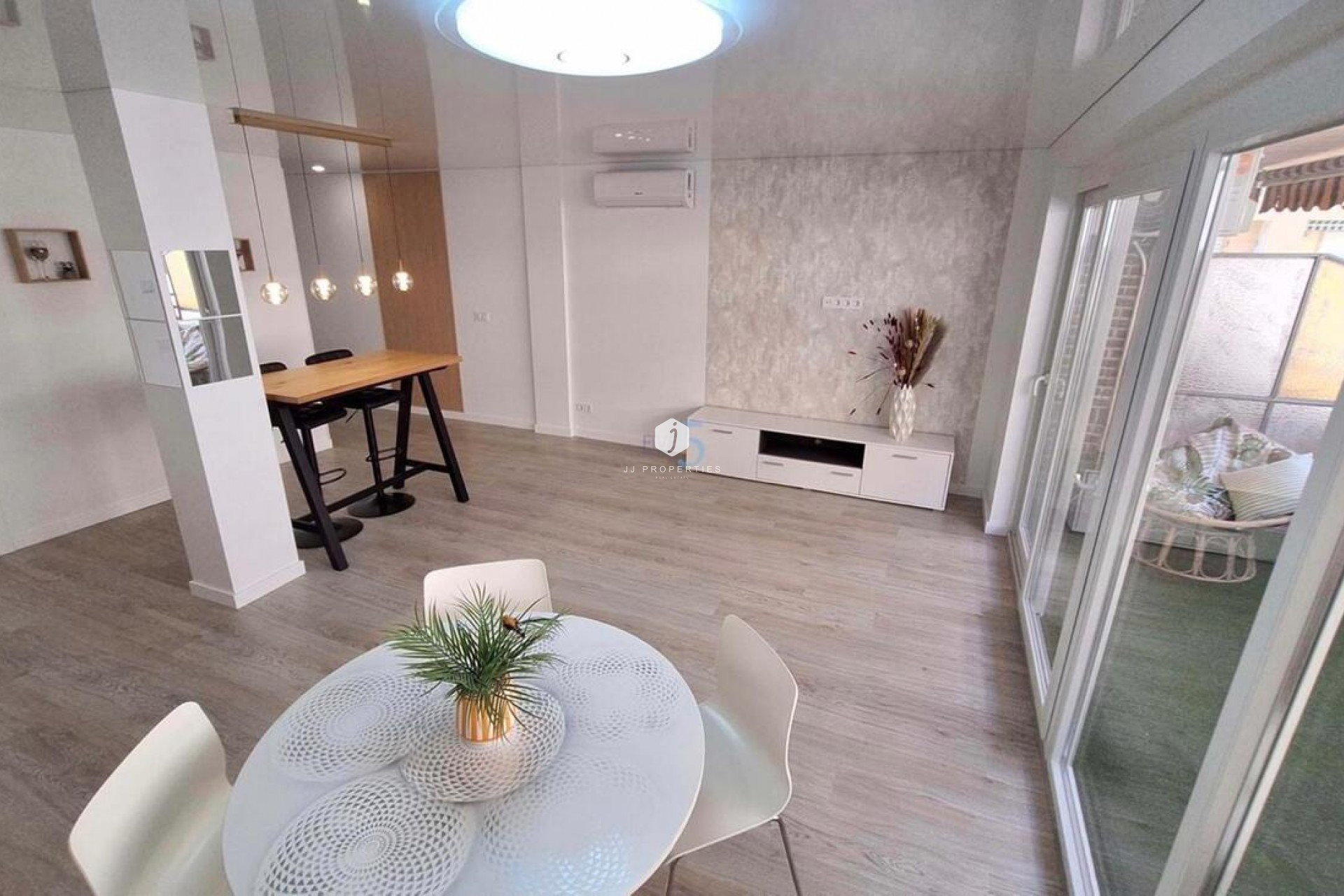 Segunda mano - Apartamento / piso -
Torrevieja - Playa Acecion