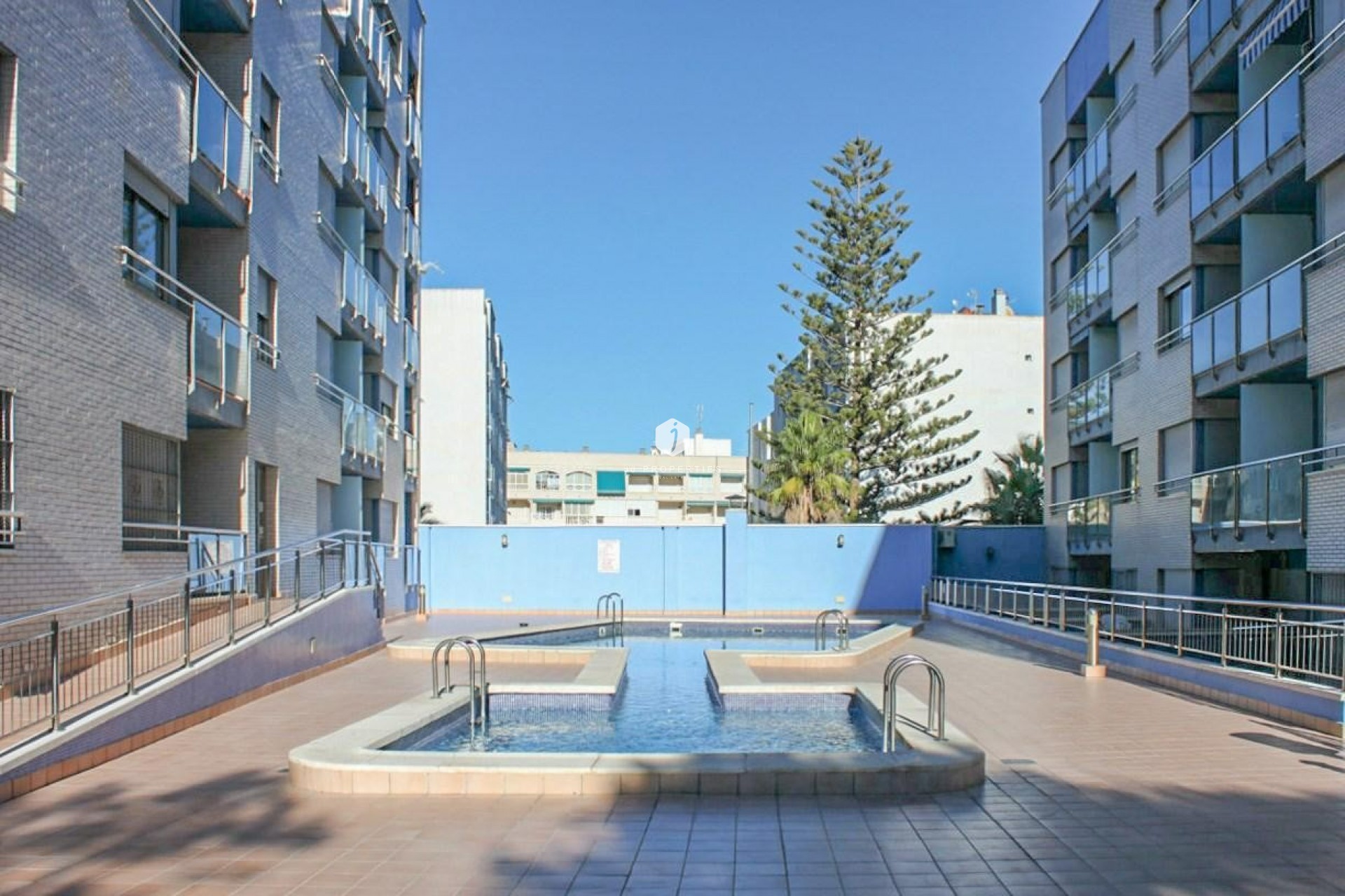 Segunda mano - Apartamento / piso -
Torrevieja - Playa de los locos