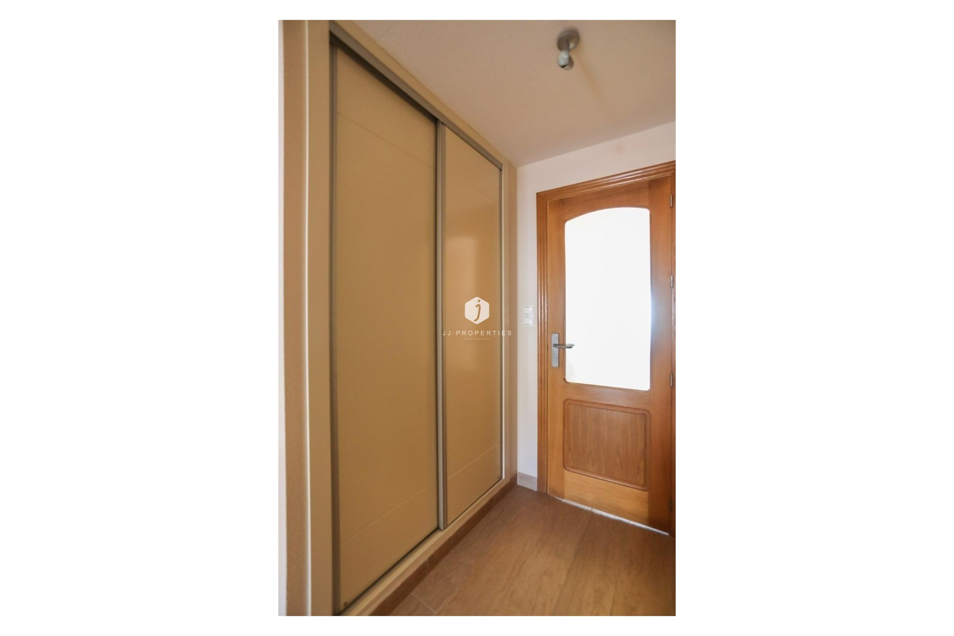 Segunda mano - Apartamento / piso -
Torrevieja - Playa de los locos