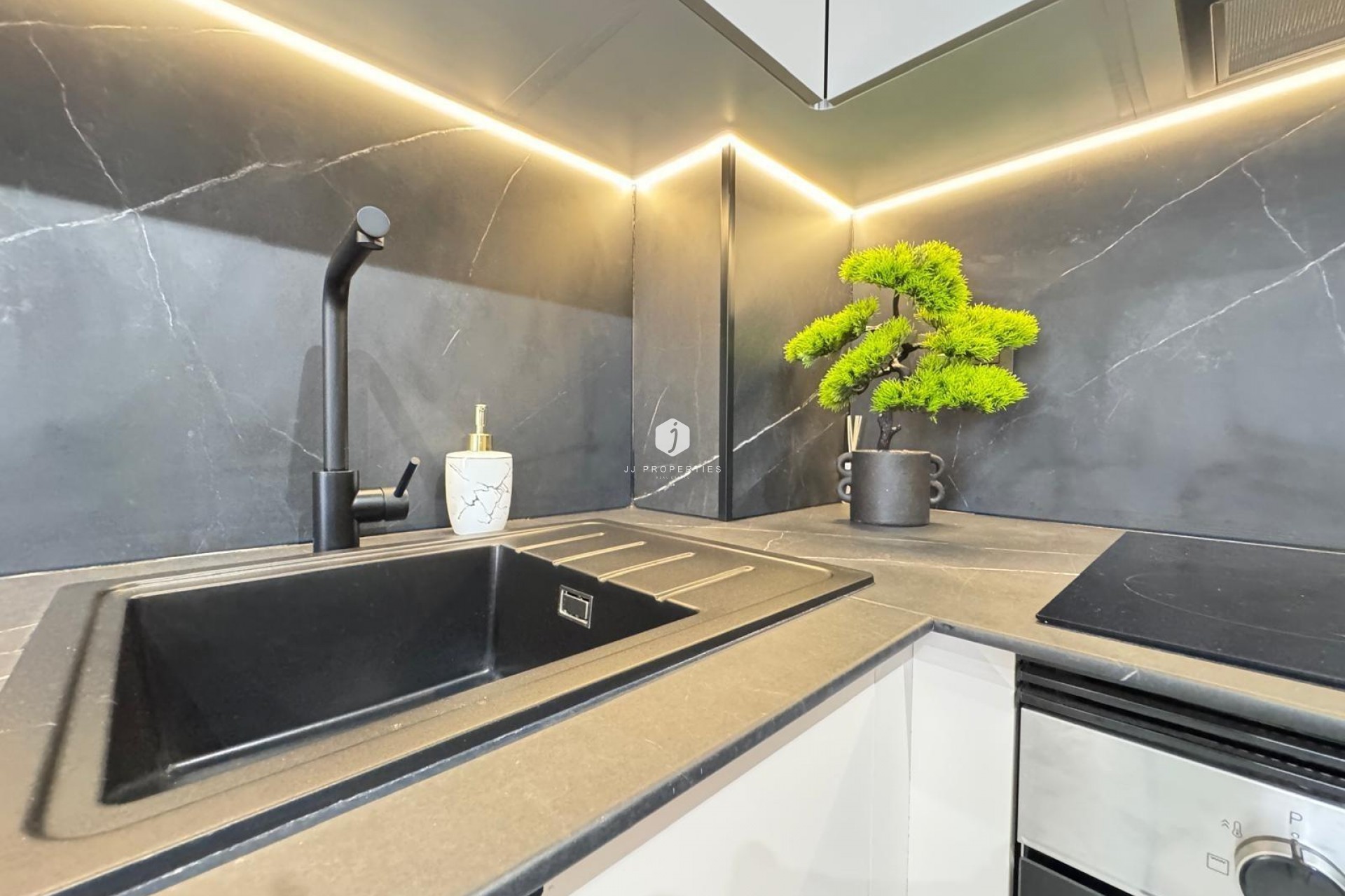 Segunda mano - Apartamento / piso -
Torrevieja - Playa de los Locos