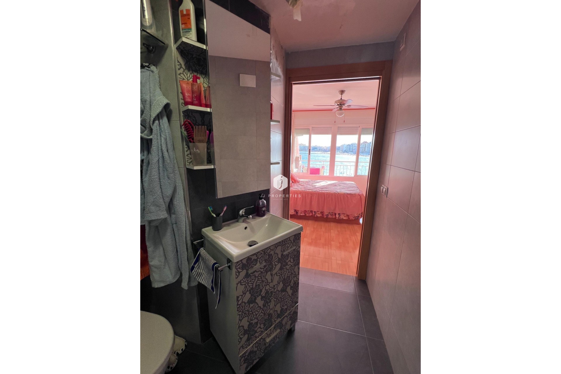 Segunda mano - Apartamento / piso -
Torrevieja - Playa de los Locos