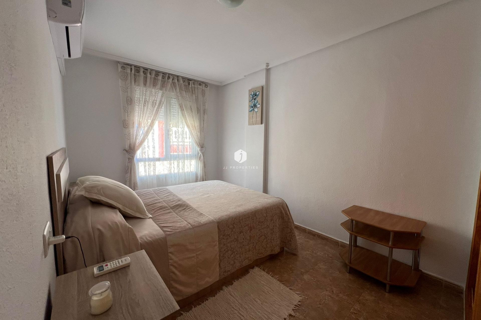 Segunda mano - Apartamento / piso -
Torrevieja - Playa de los Locos