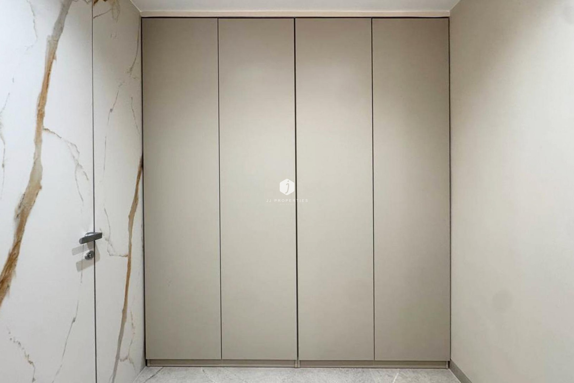 Segunda mano - Apartamento / piso -
Torrevieja - Playa de los Locos