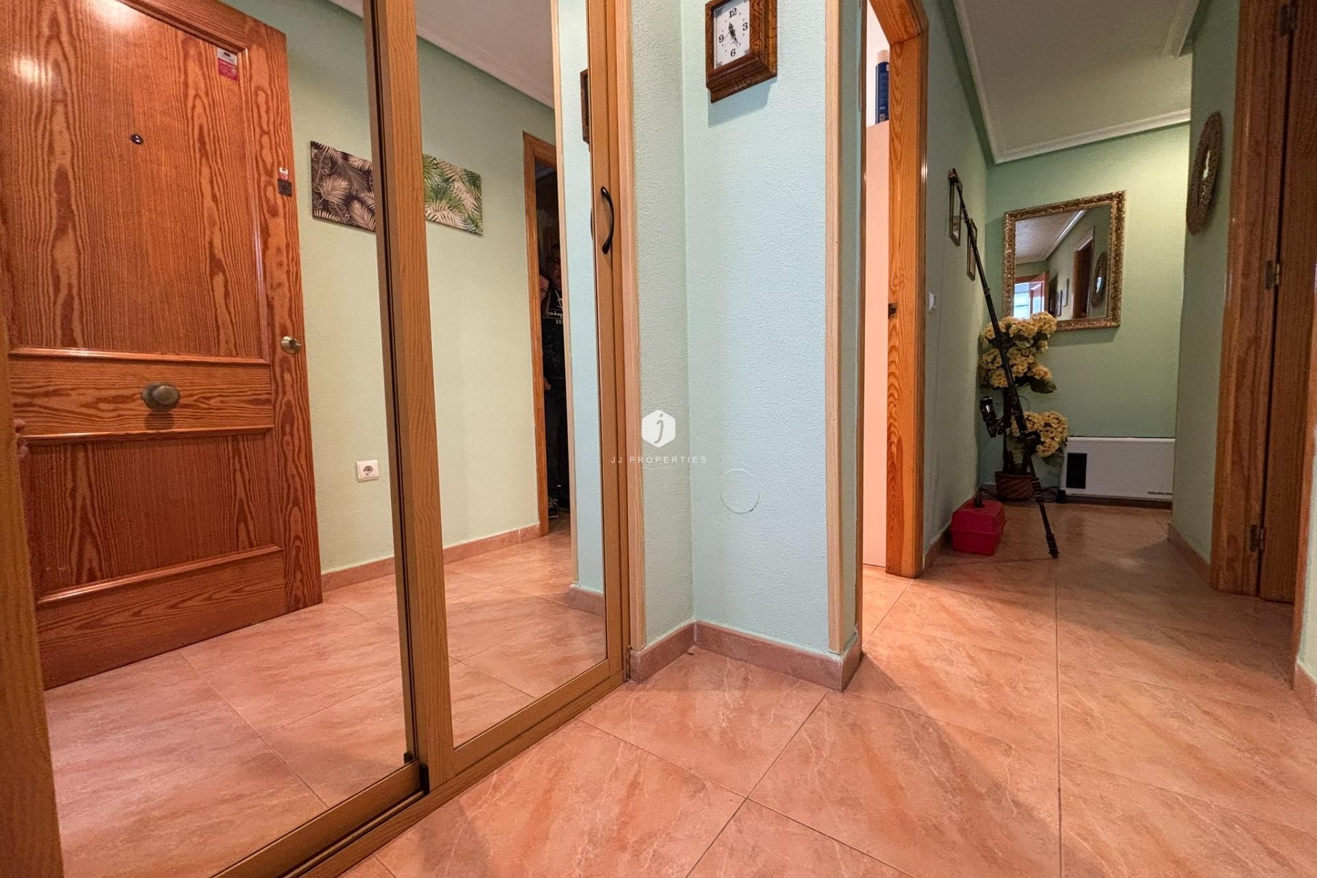 Segunda mano - Apartamento / piso -
Torrevieja - Playa de los Locos