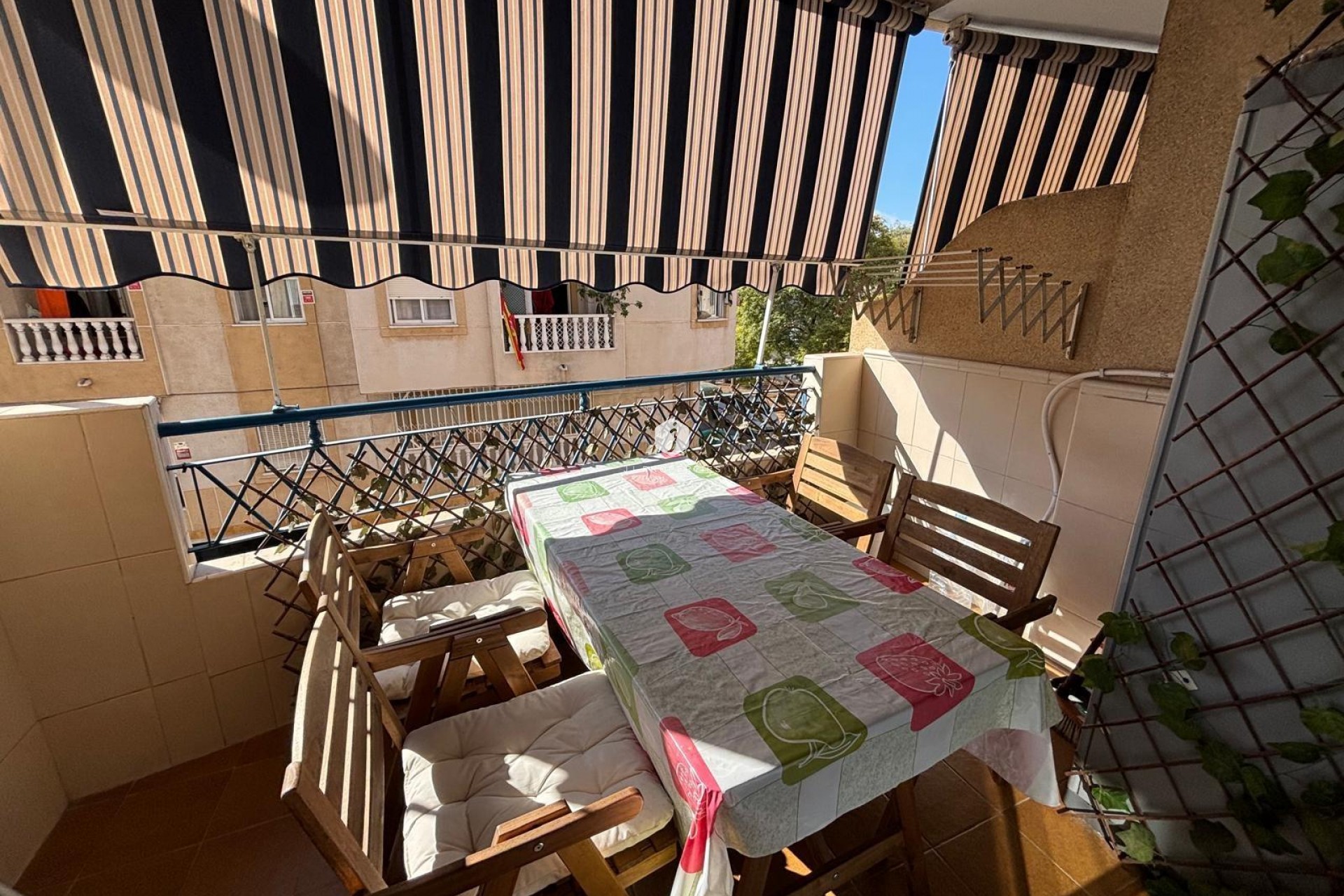 Segunda mano - Apartamento / piso -
Torrevieja - Playa de los Locos