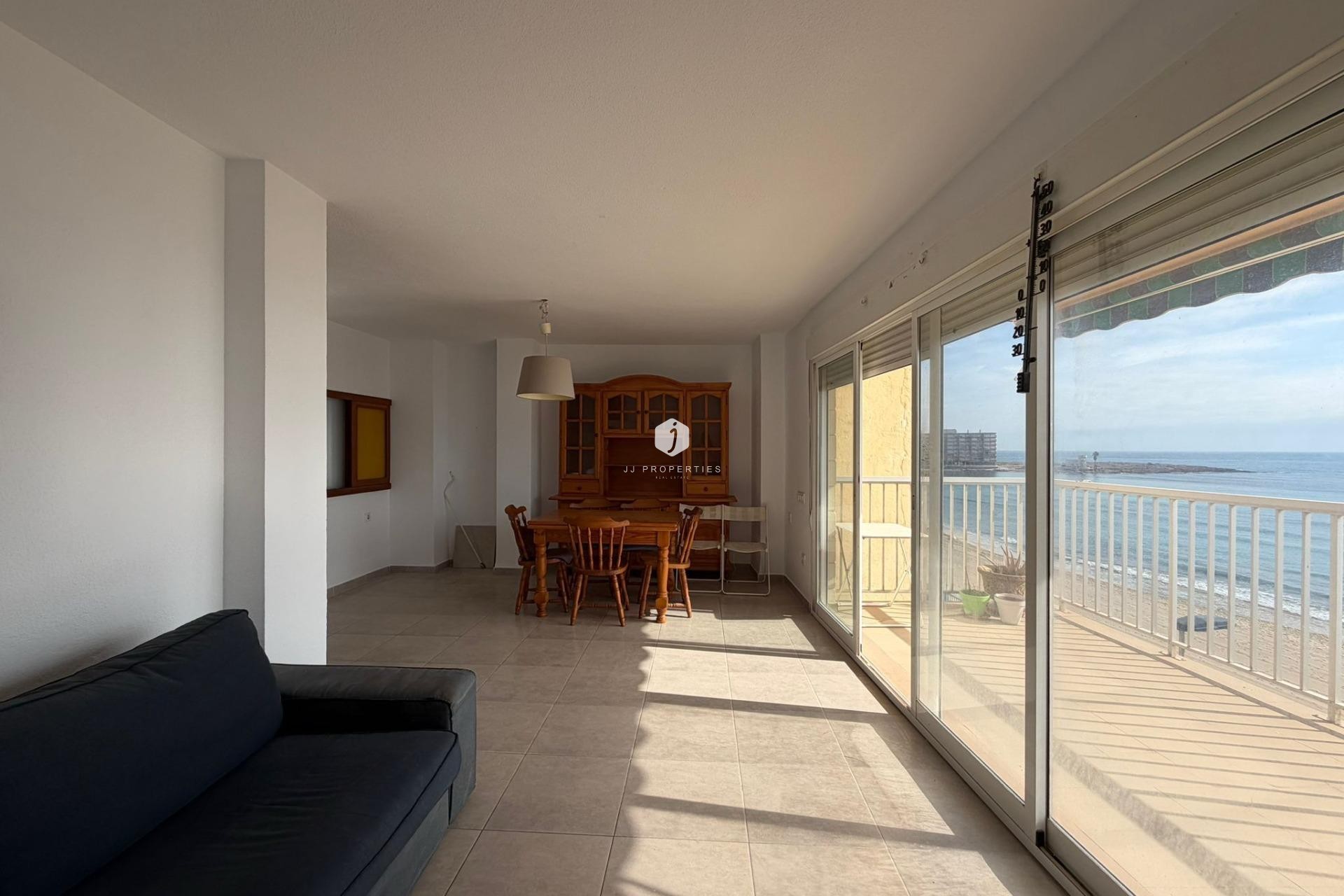 Segunda mano - Apartamento / piso -
Torrevieja - Playa de los Locos