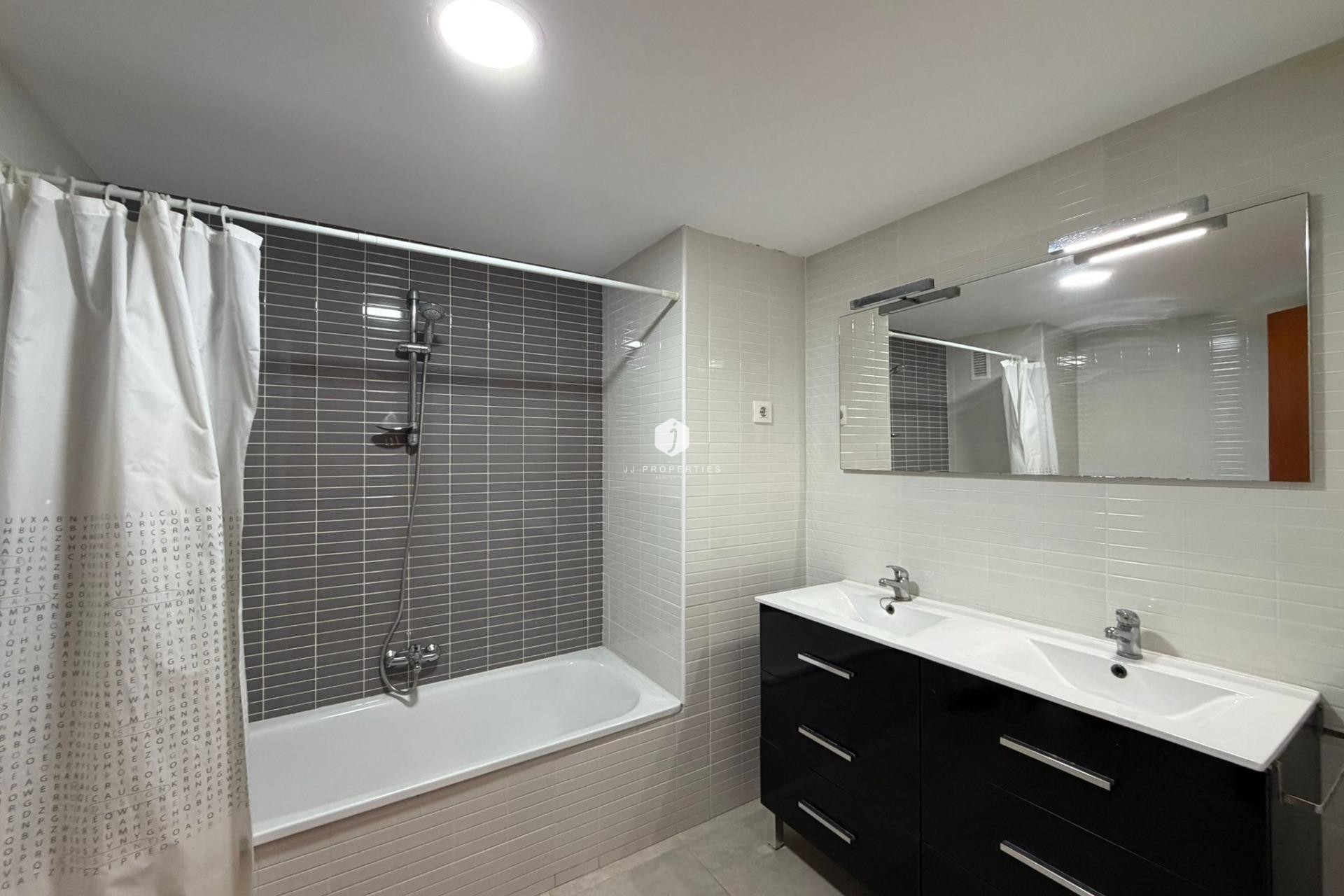 Segunda mano - Apartamento / piso -
Torrevieja - Playa de los Locos