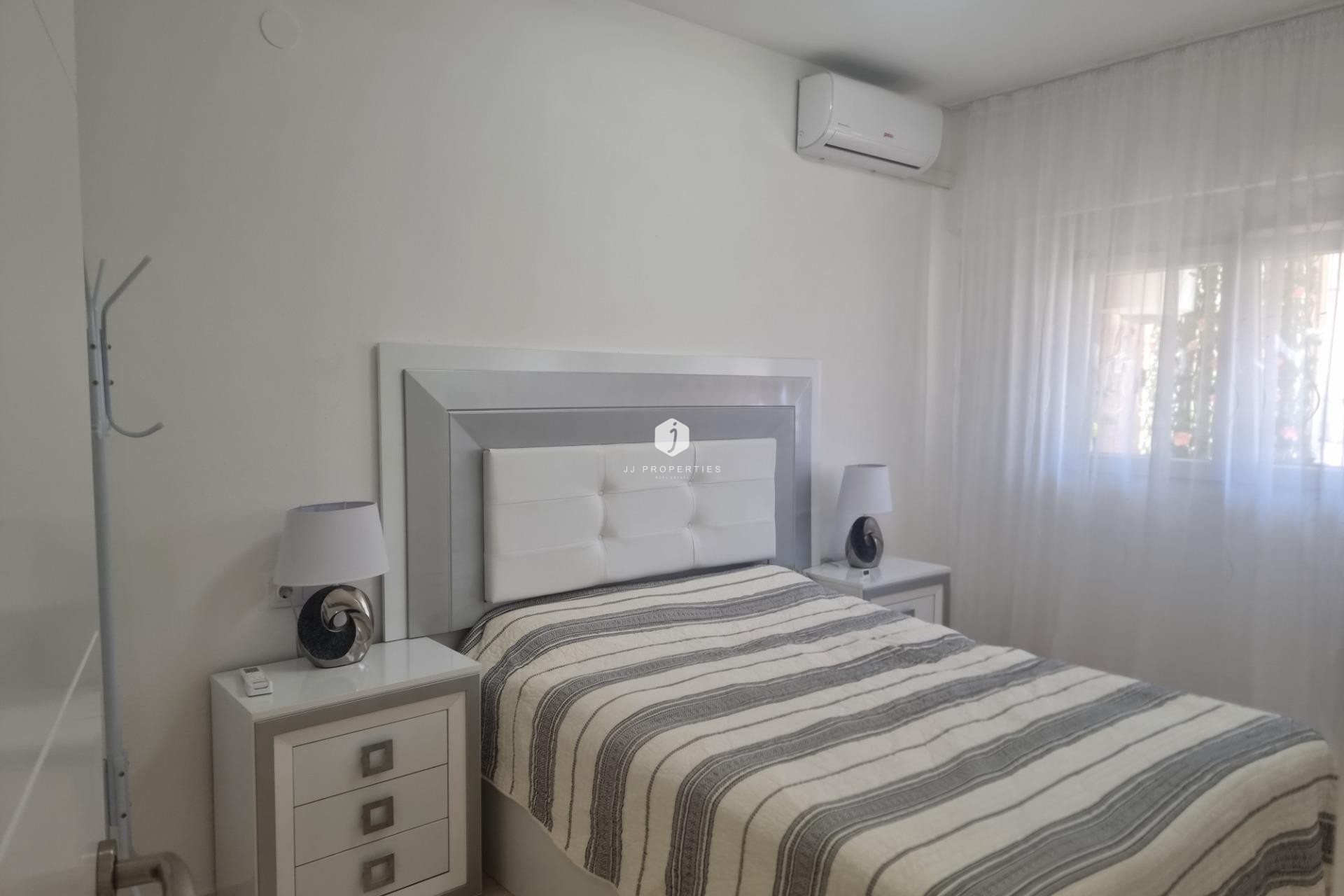 Segunda mano - Apartamento / piso -
Torrevieja - Playa de los Locos
