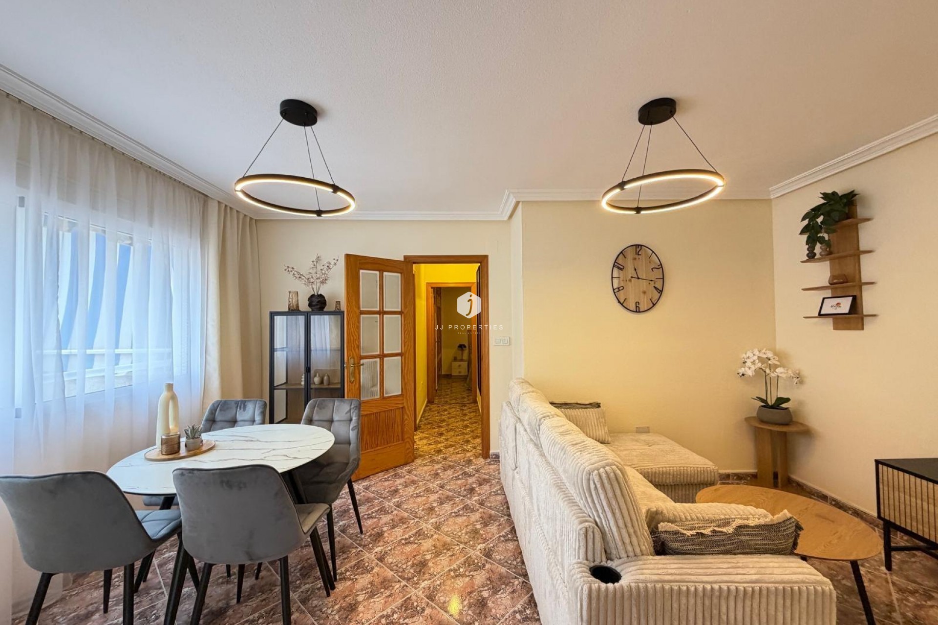 Segunda mano - Apartamento / piso -
Torrevieja - Playa de los Locos