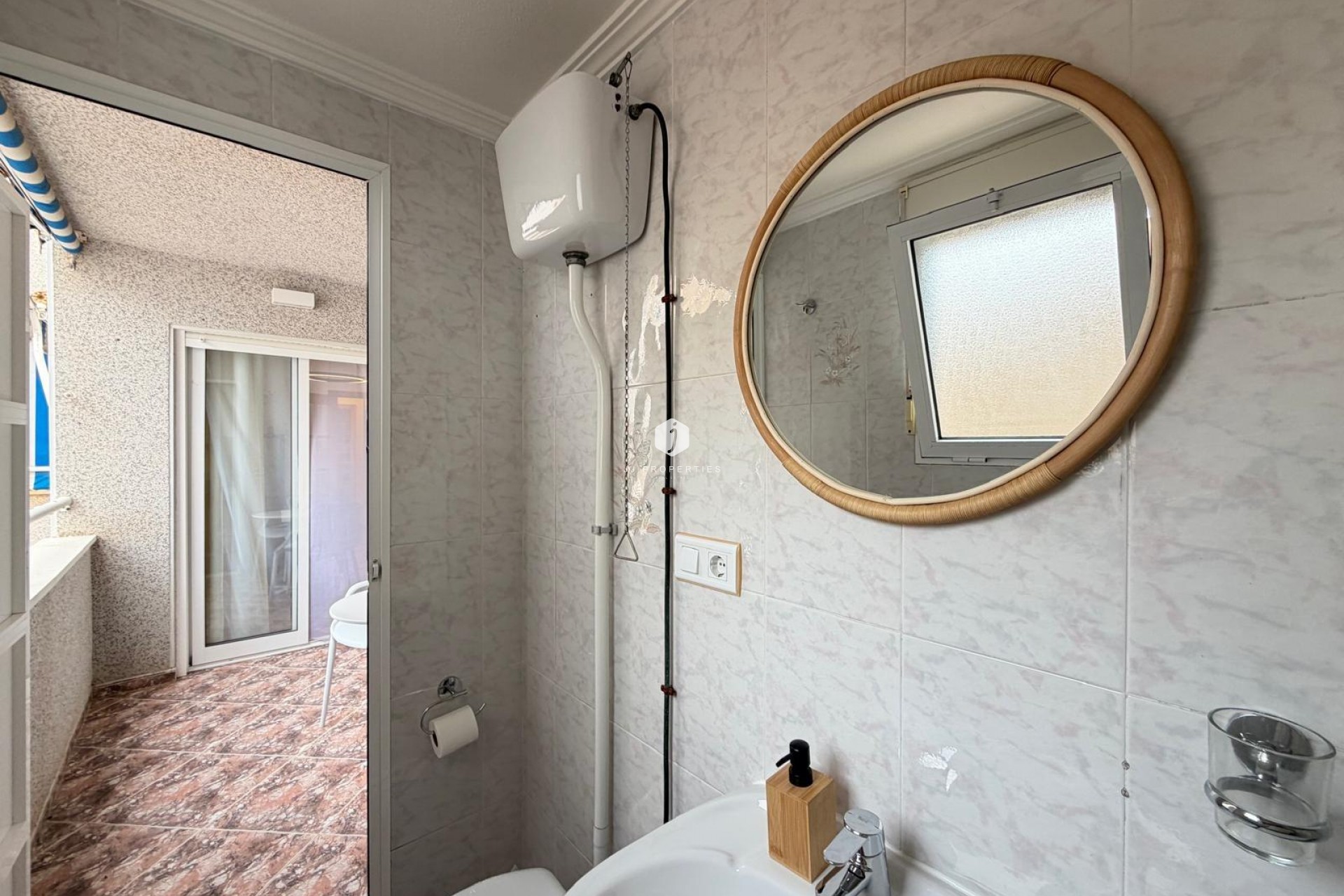 Segunda mano - Apartamento / piso -
Torrevieja - Playa de los Locos