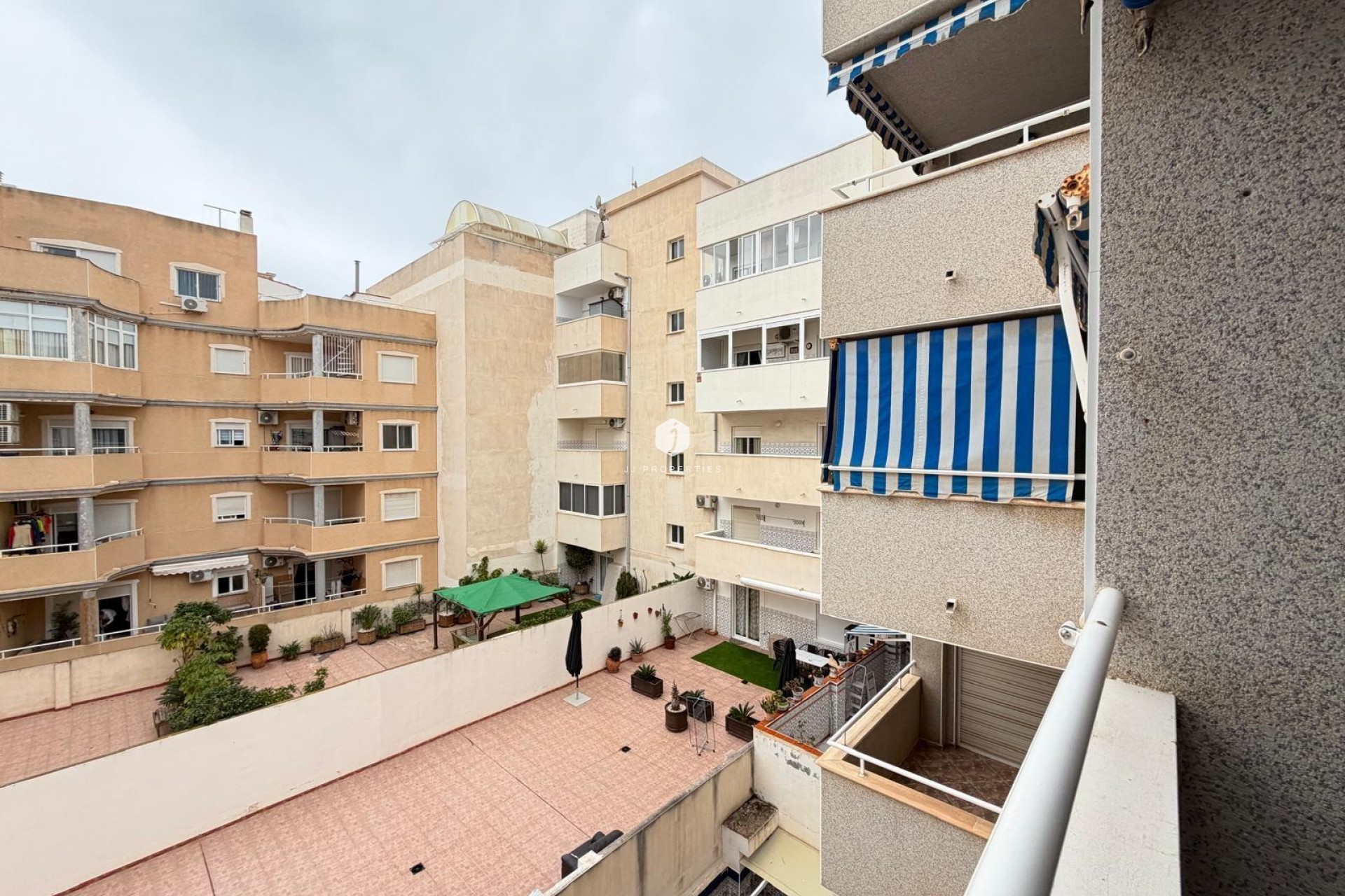 Segunda mano - Apartamento / piso -
Torrevieja - Playa de los Locos