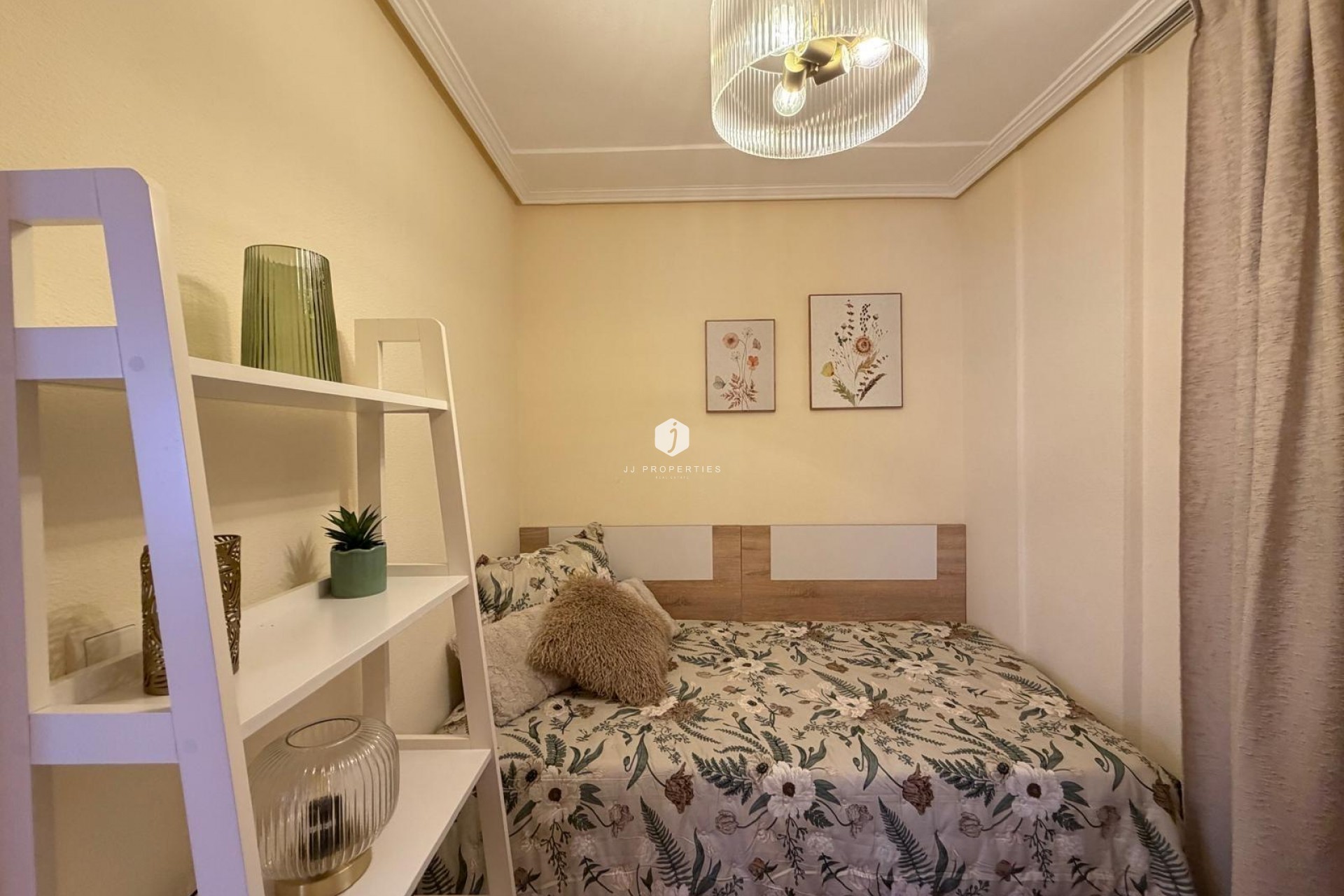 Segunda mano - Apartamento / piso -
Torrevieja - Playa de los Locos