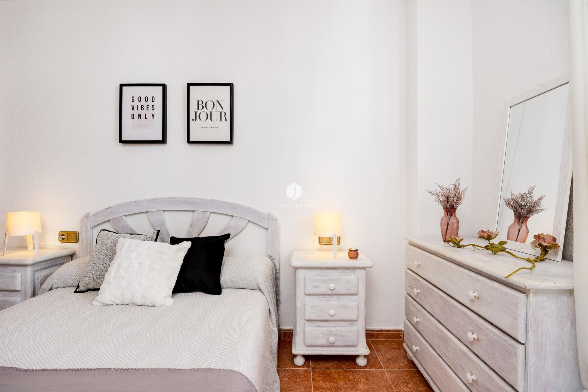 Segunda mano - Apartamento / piso -
Torrevieja - Playa de los Naufragos