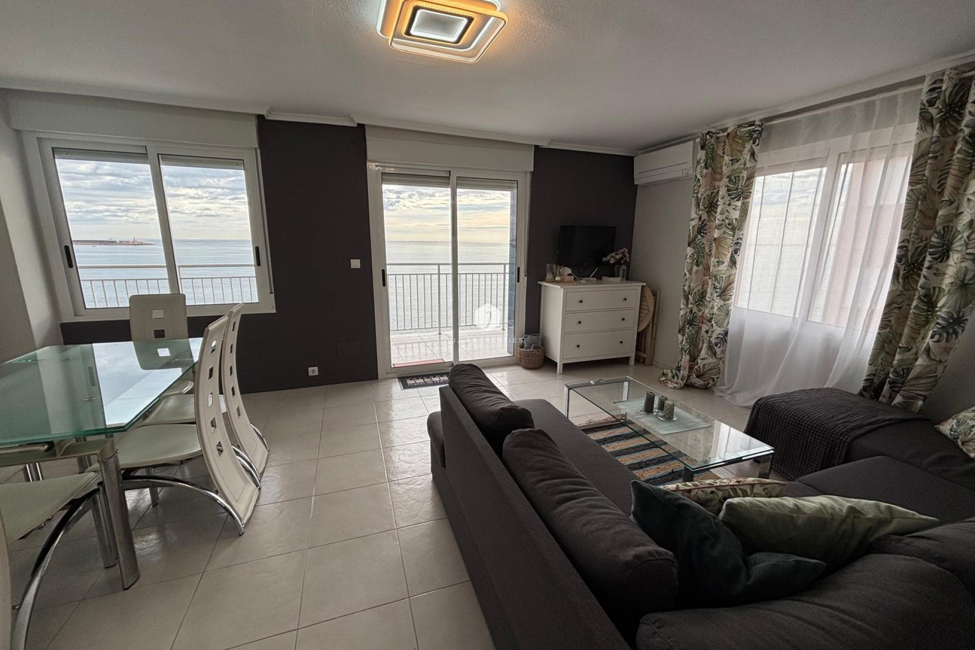 Segunda mano - Apartamento / piso -
Torrevieja - Playa de los Naufragos