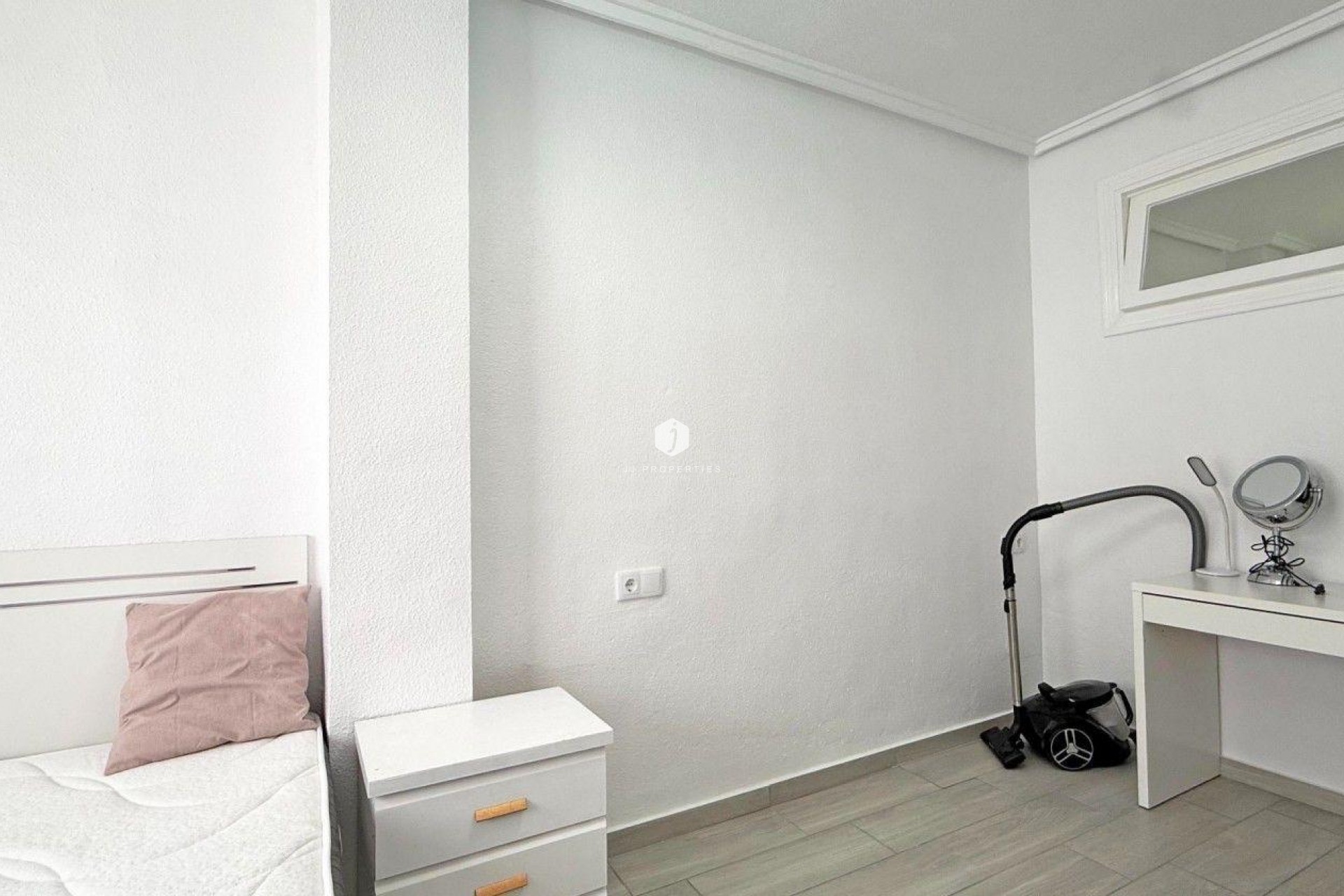 Segunda mano - Apartamento / piso -
Torrevieja - Playa del Cura