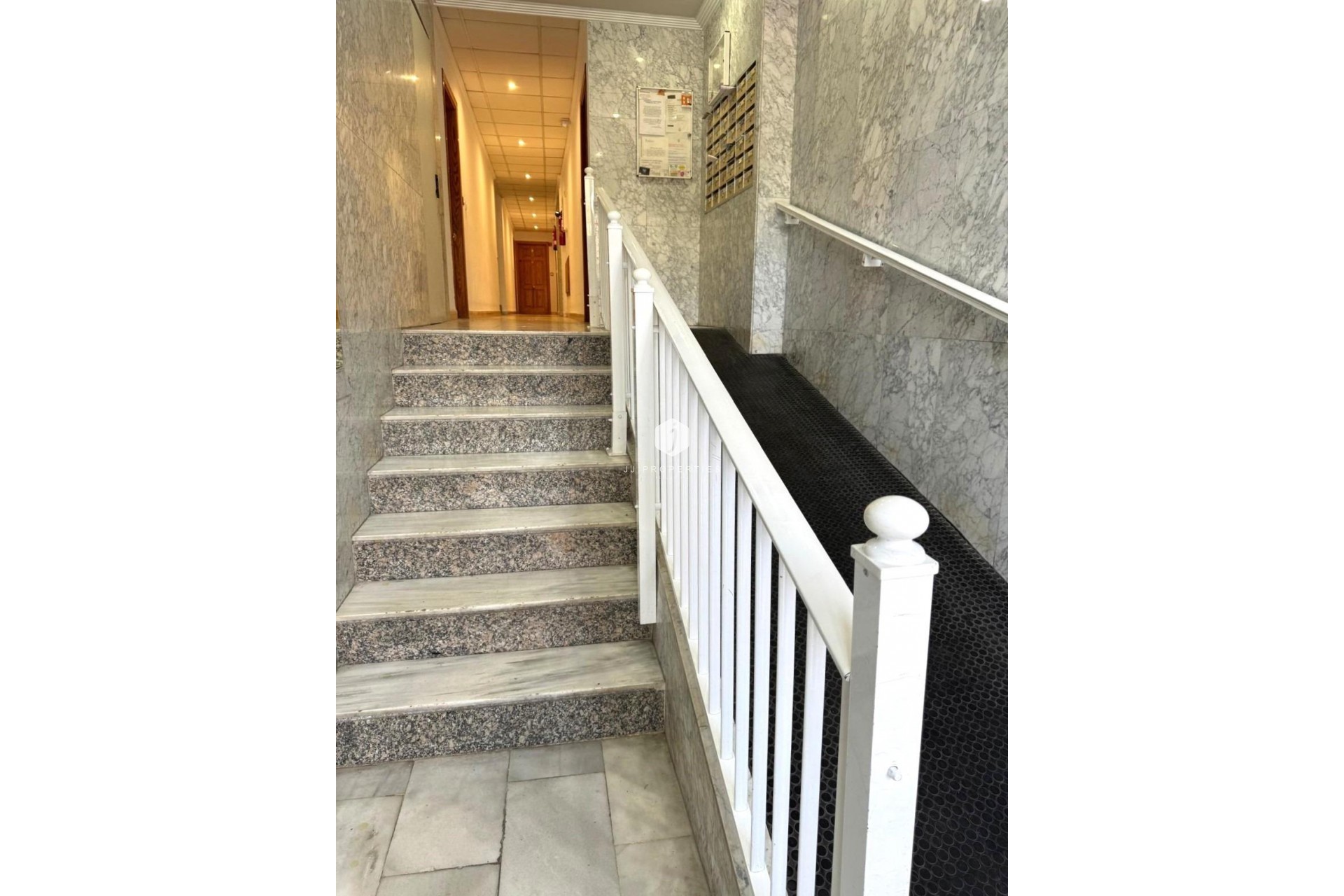 Segunda mano - Apartamento / piso -
Torrevieja - Playa del Cura