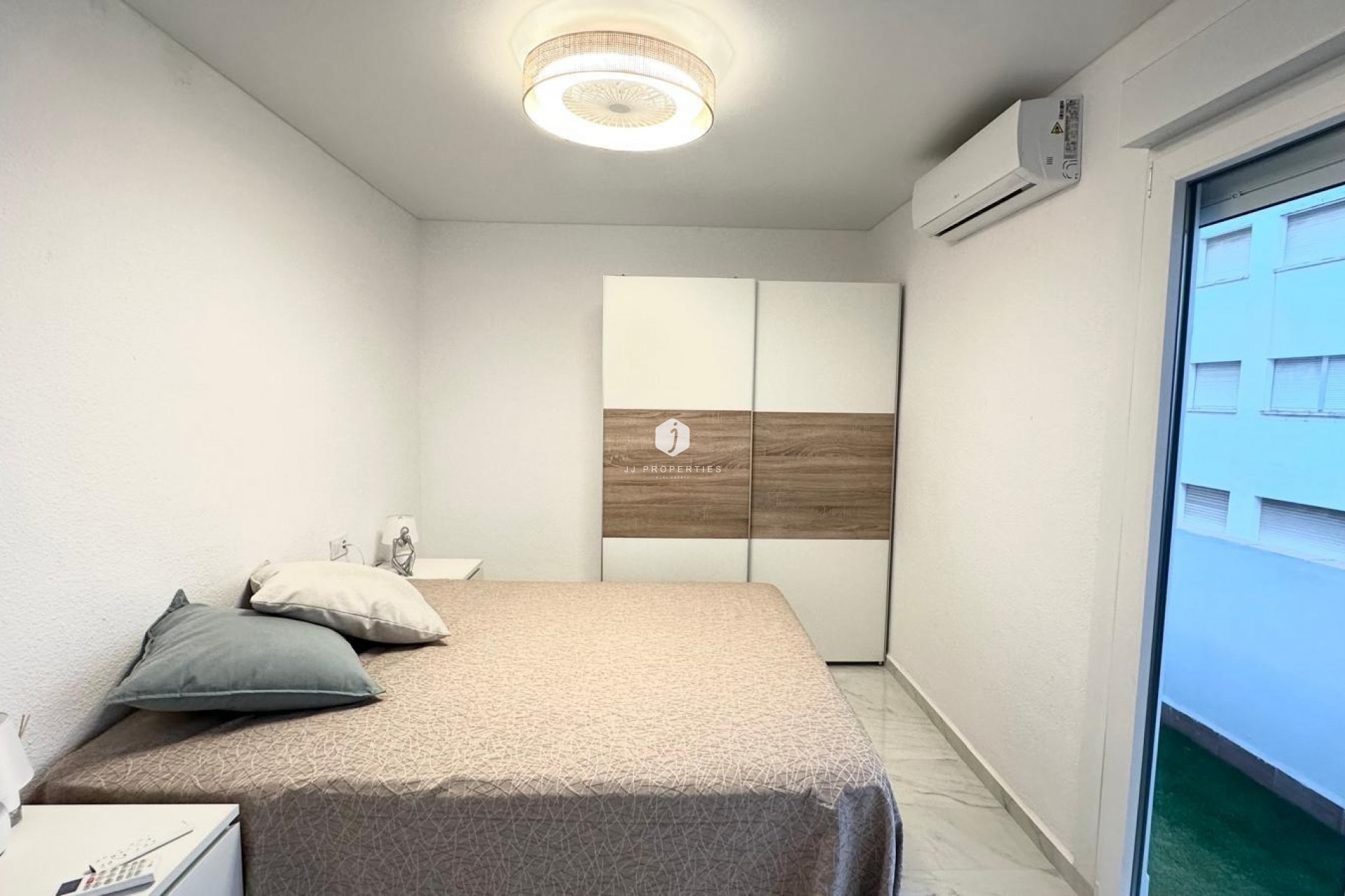 Segunda mano - Apartamento / piso -
Torrevieja - Playa del Cura