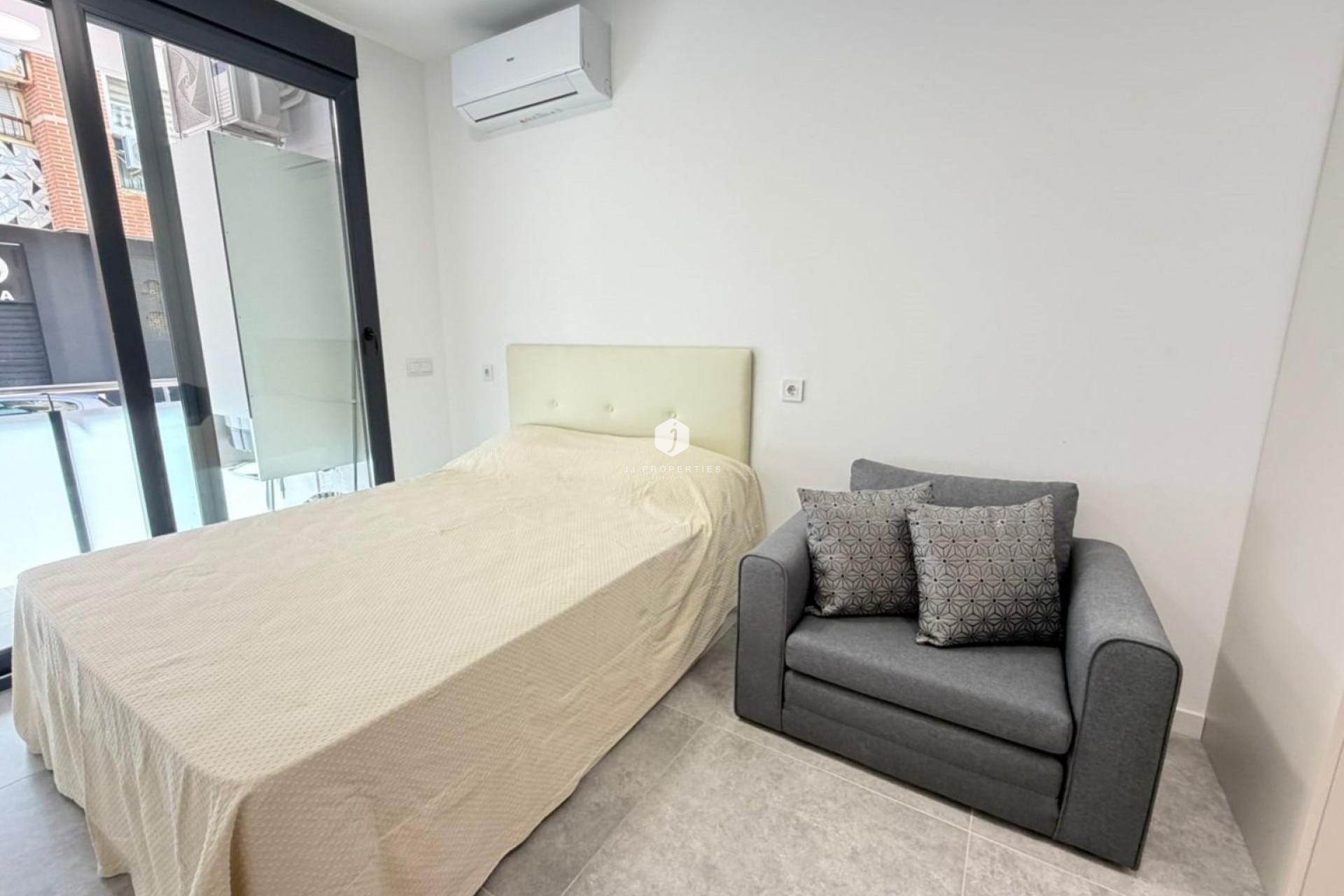 Segunda mano - Apartamento / piso -
Torrevieja - Playa del Cura