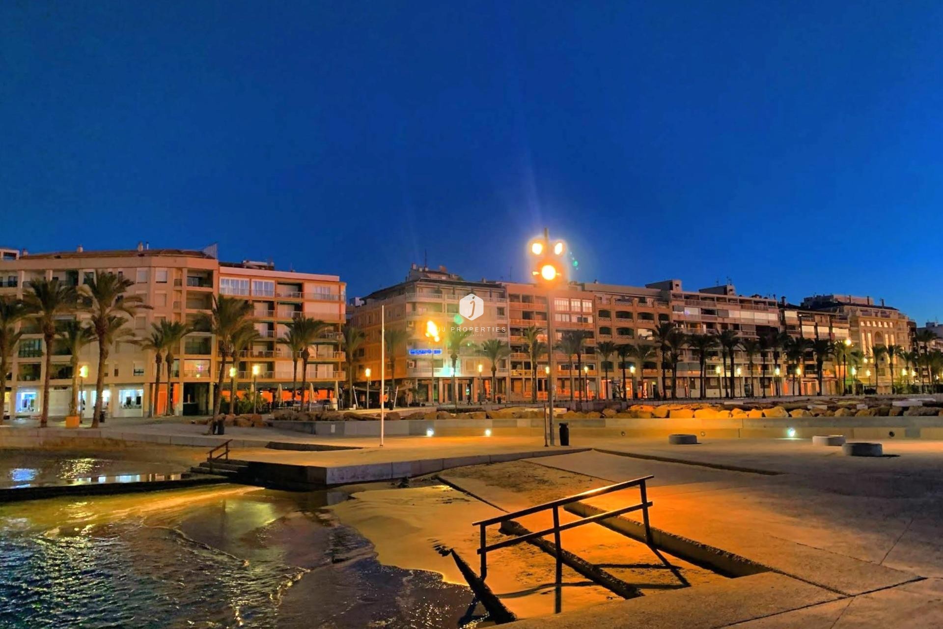 Segunda mano - Apartamento / piso -
Torrevieja - Playa del Cura