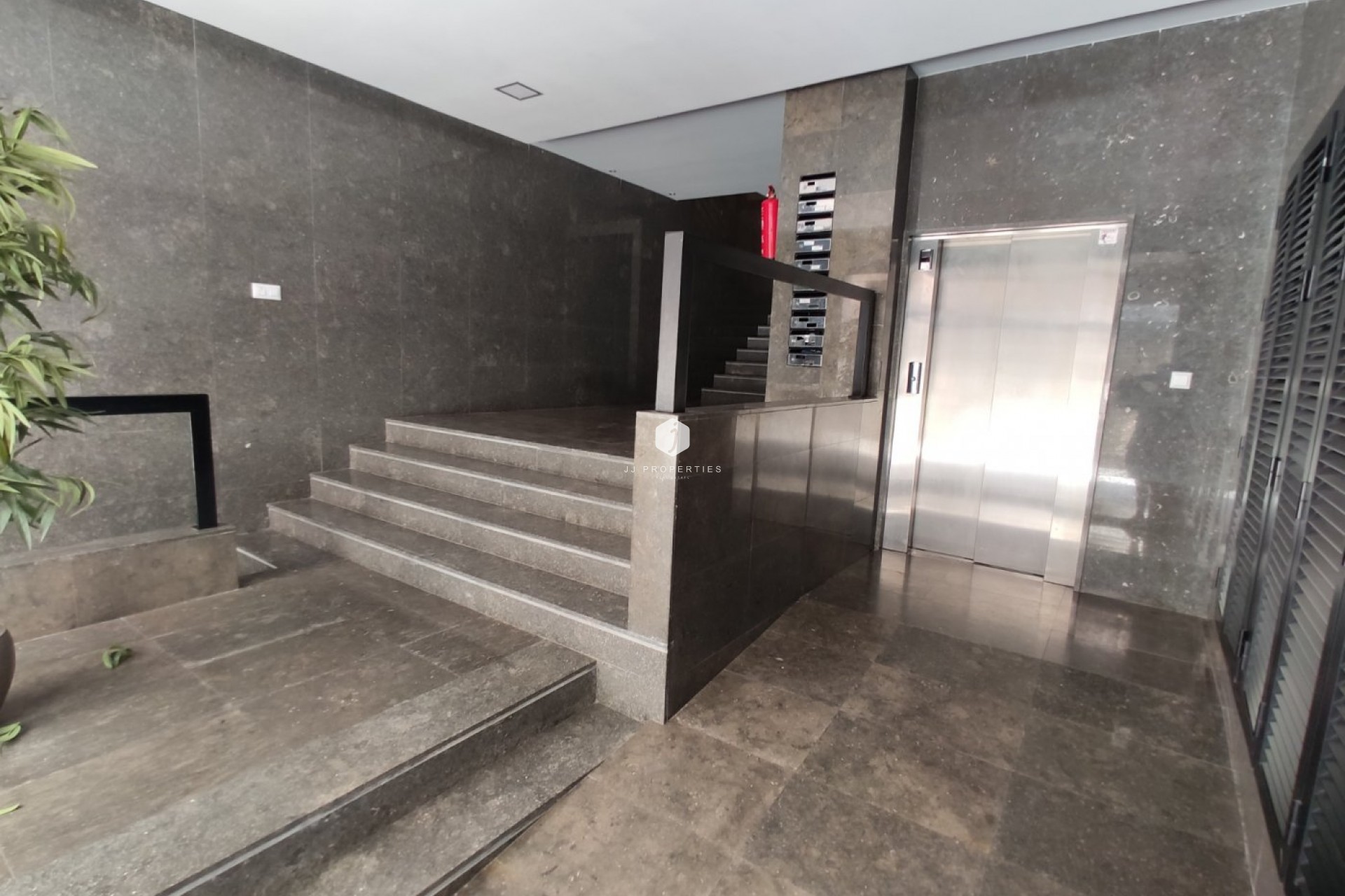 Segunda mano - Apartamento / piso -
Torrevieja - Puerto