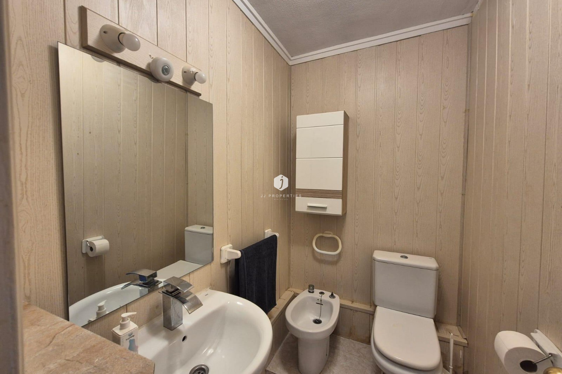 Segunda mano - Apartamento / piso -
Torrevieja - Punta prima