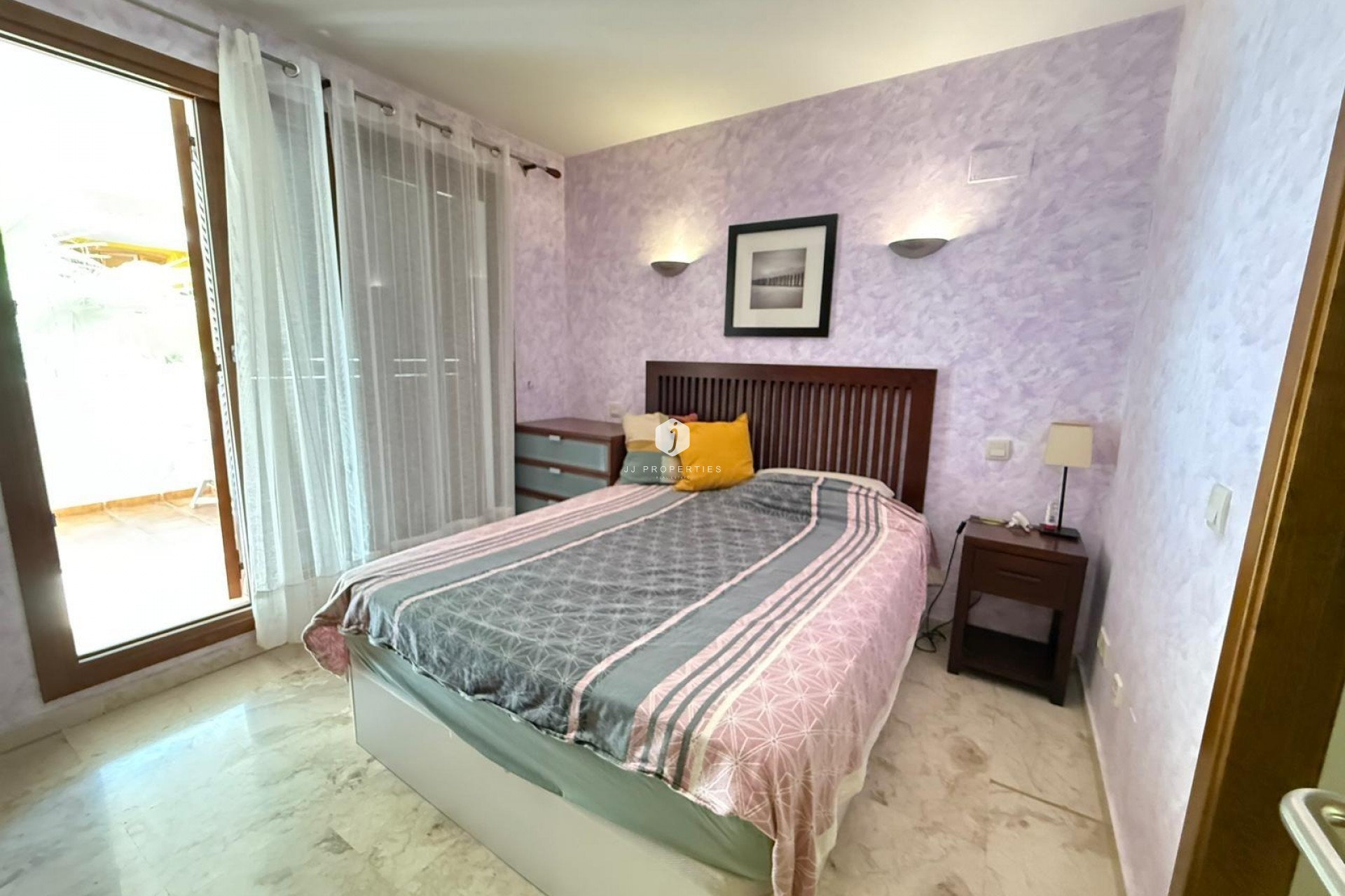 Segunda mano - Apartamento / piso -
Torrevieja - Punta prima