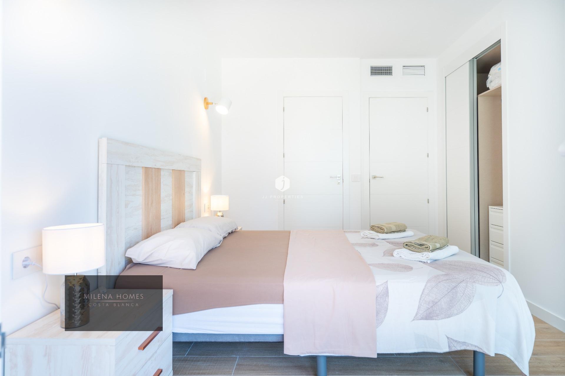 Segunda mano - Apartamento / piso -
Torrevieja - Punta prima