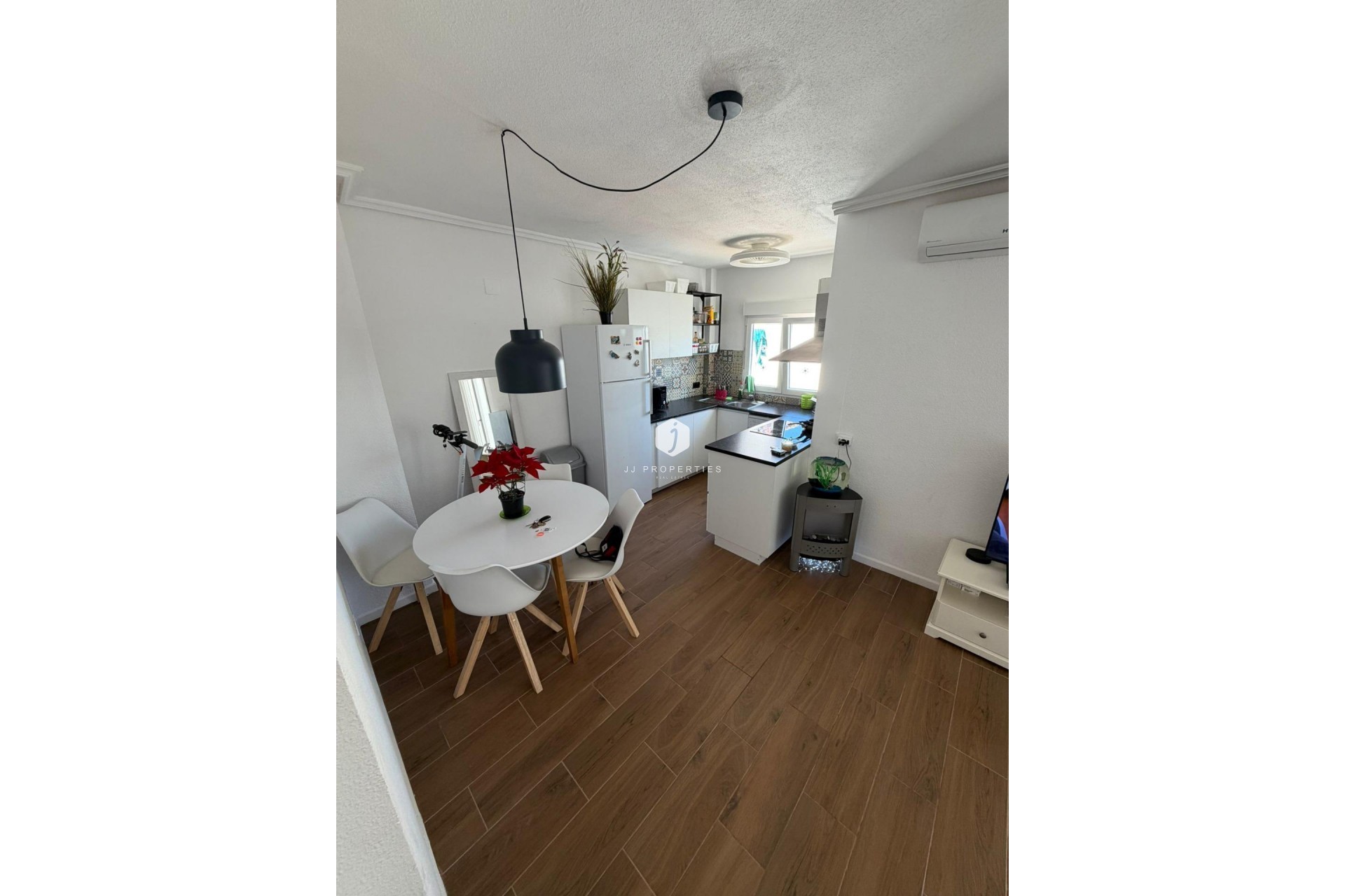 Segunda mano - Apartamento / piso -
Torrevieja - Punta prima