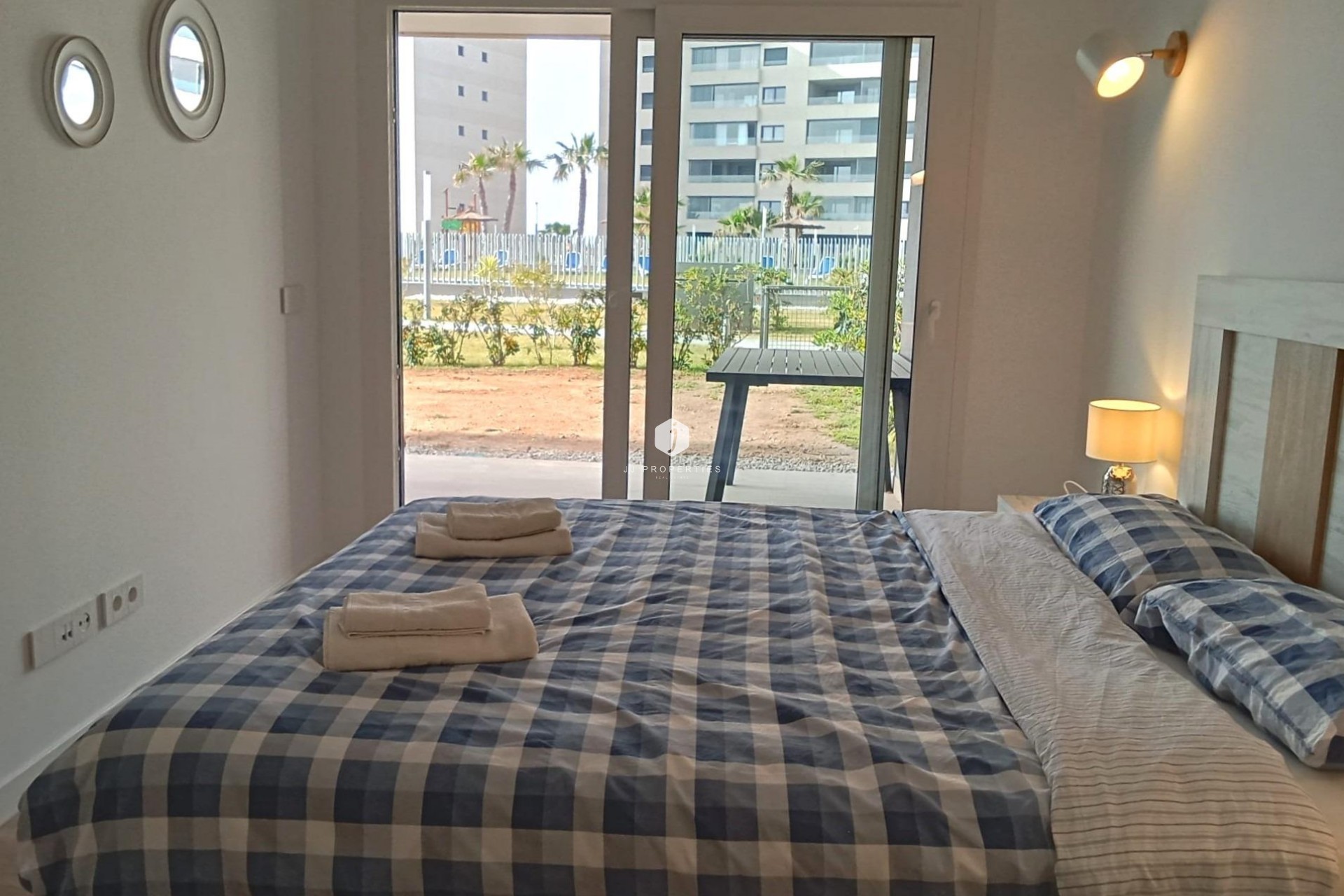 Segunda mano - Apartamento / piso -
Torrevieja - Punta prima